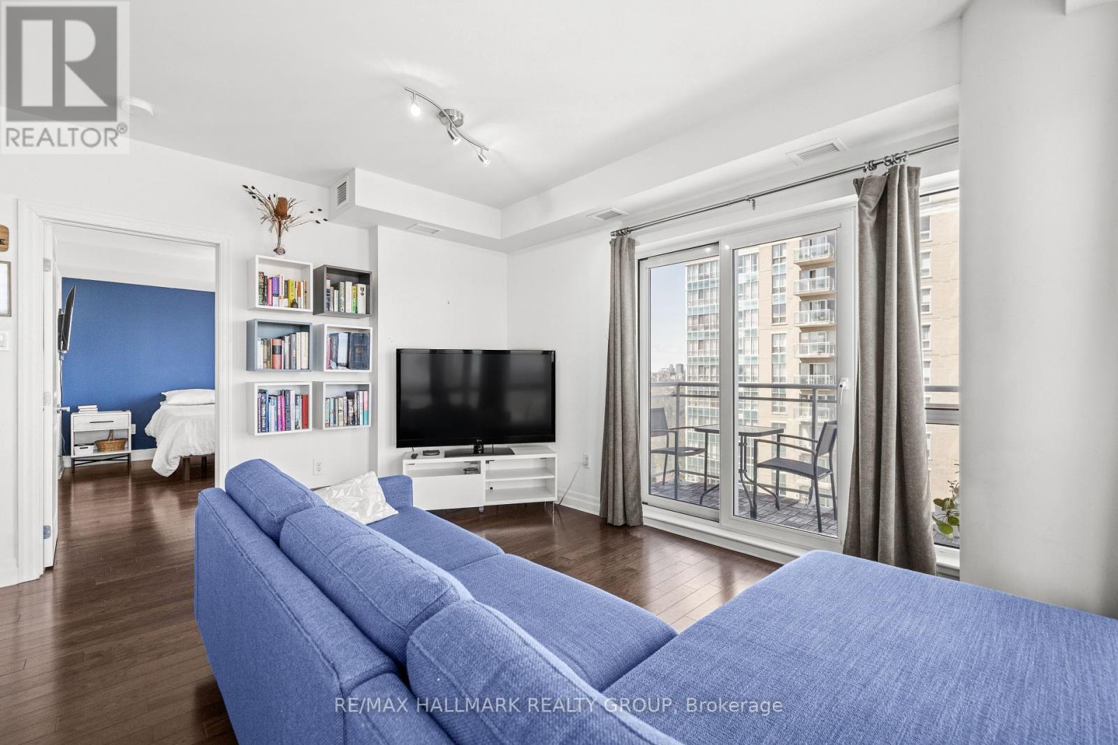 1304 - 90 Landry Street