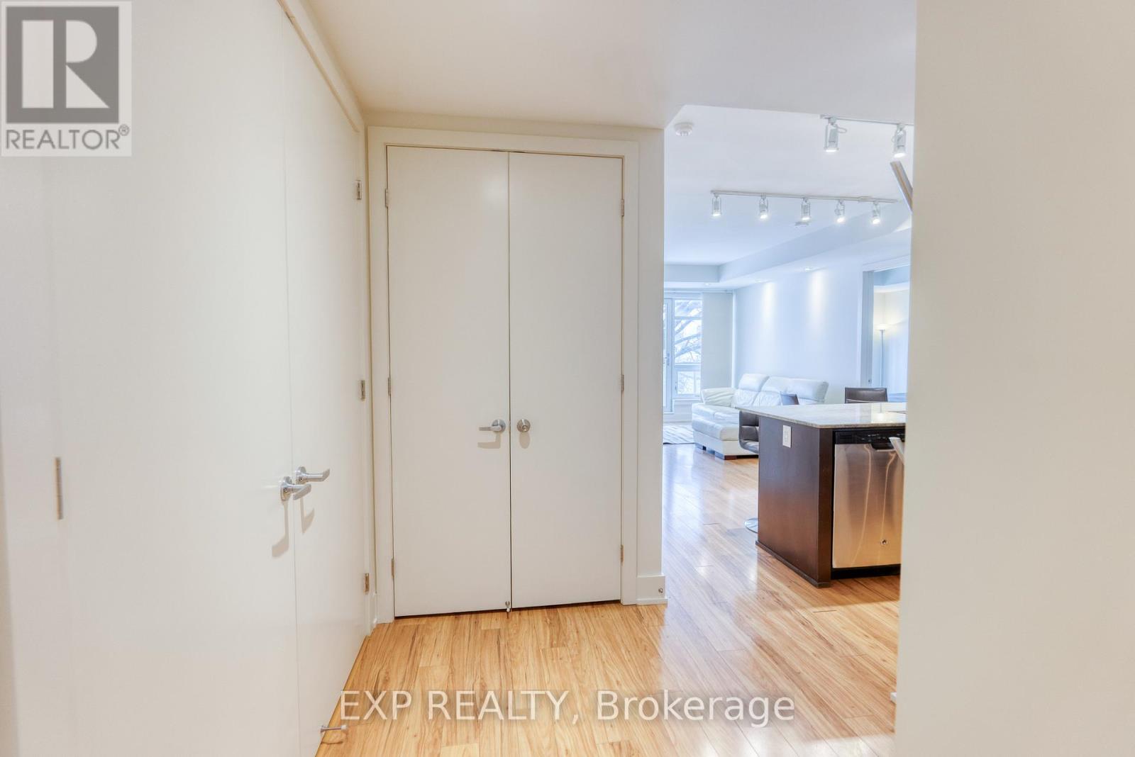 412 - 131 Holland Avenue