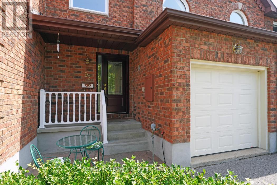 92 Waterton Crescent