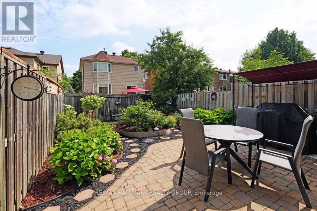 92 Waterton Crescent