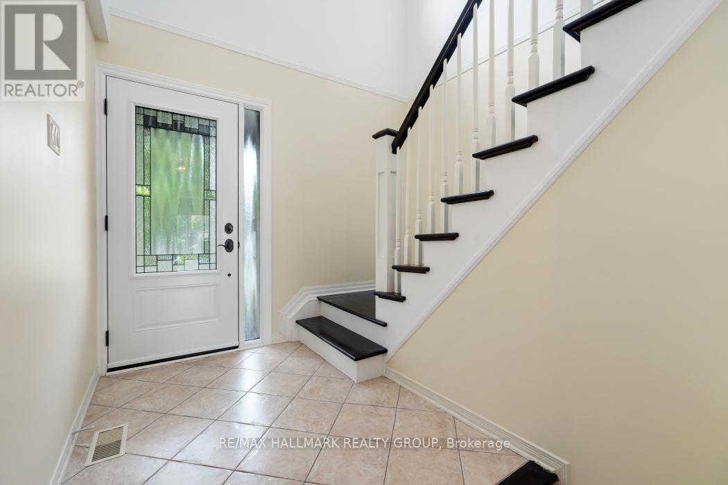 92 Waterton Crescent
