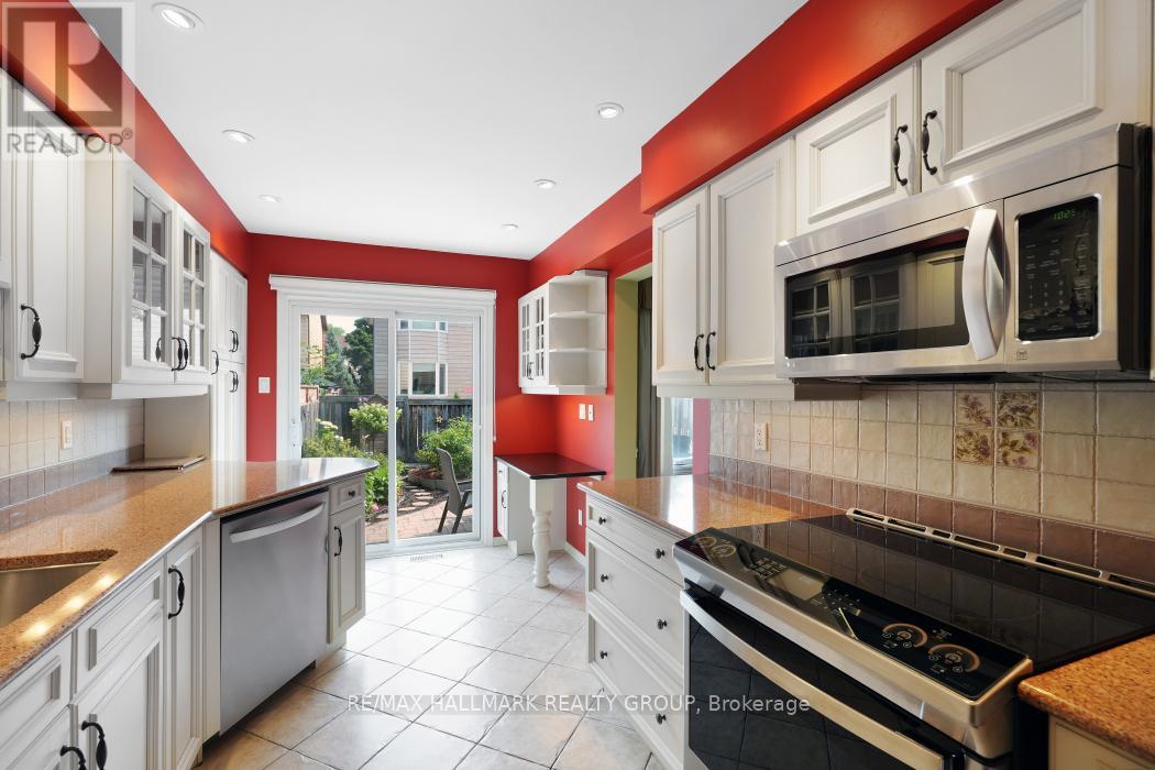 92 Waterton Crescent