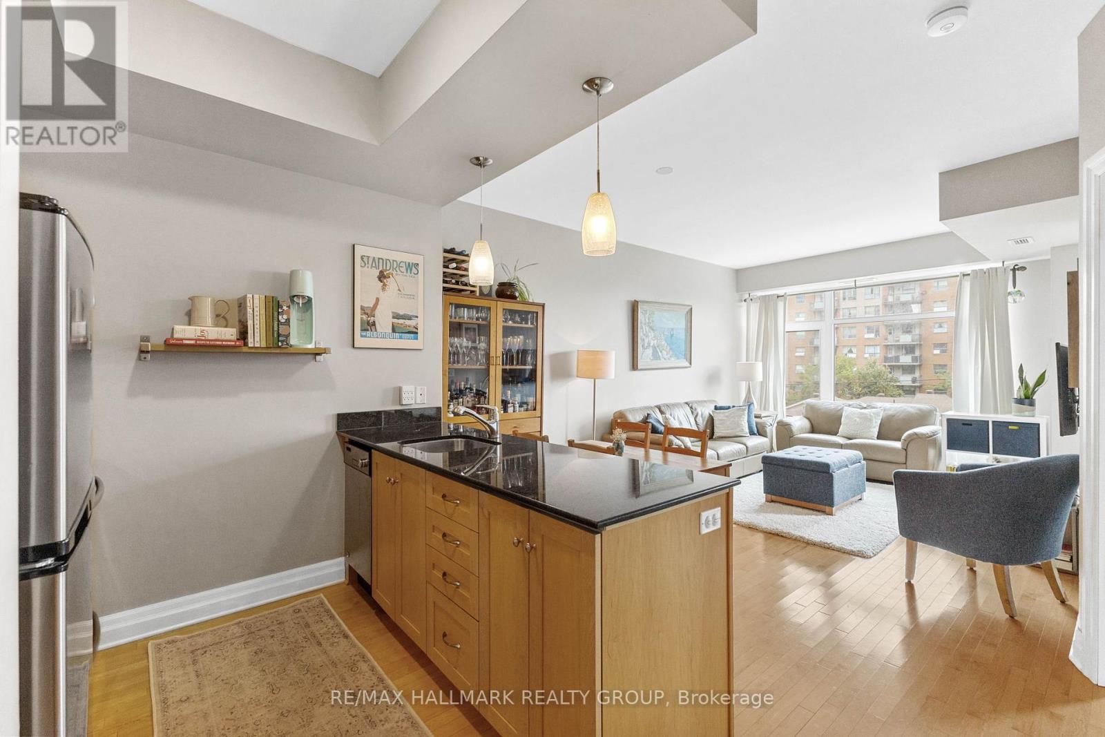 504 - 245 Kent Street