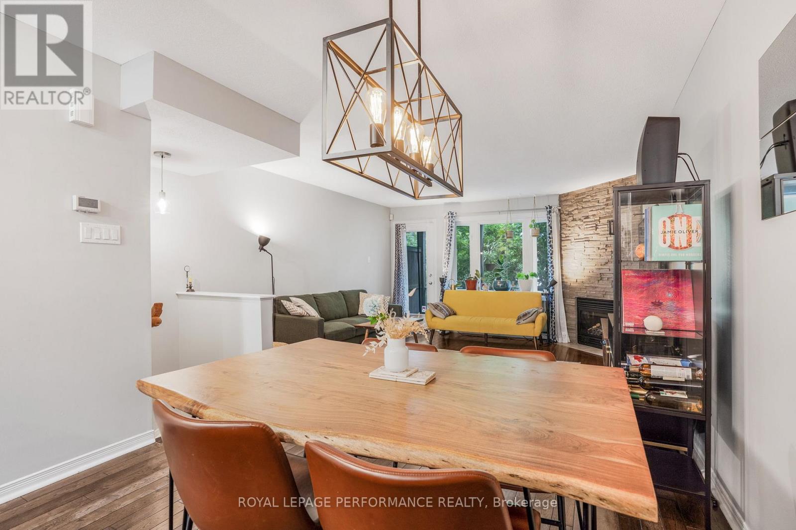 2 - 55 Steele Park Private