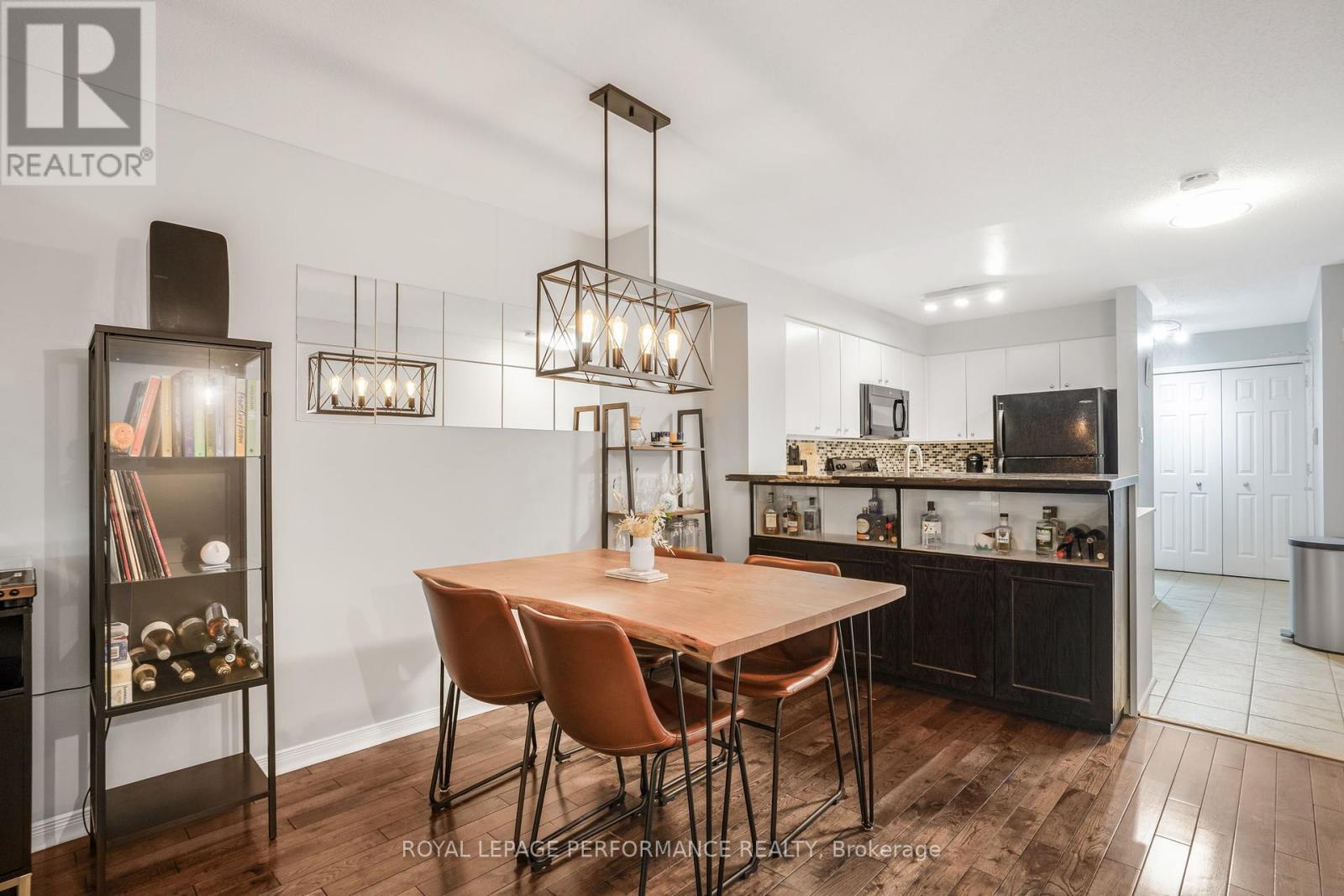 2 - 55 Steele Park Private
