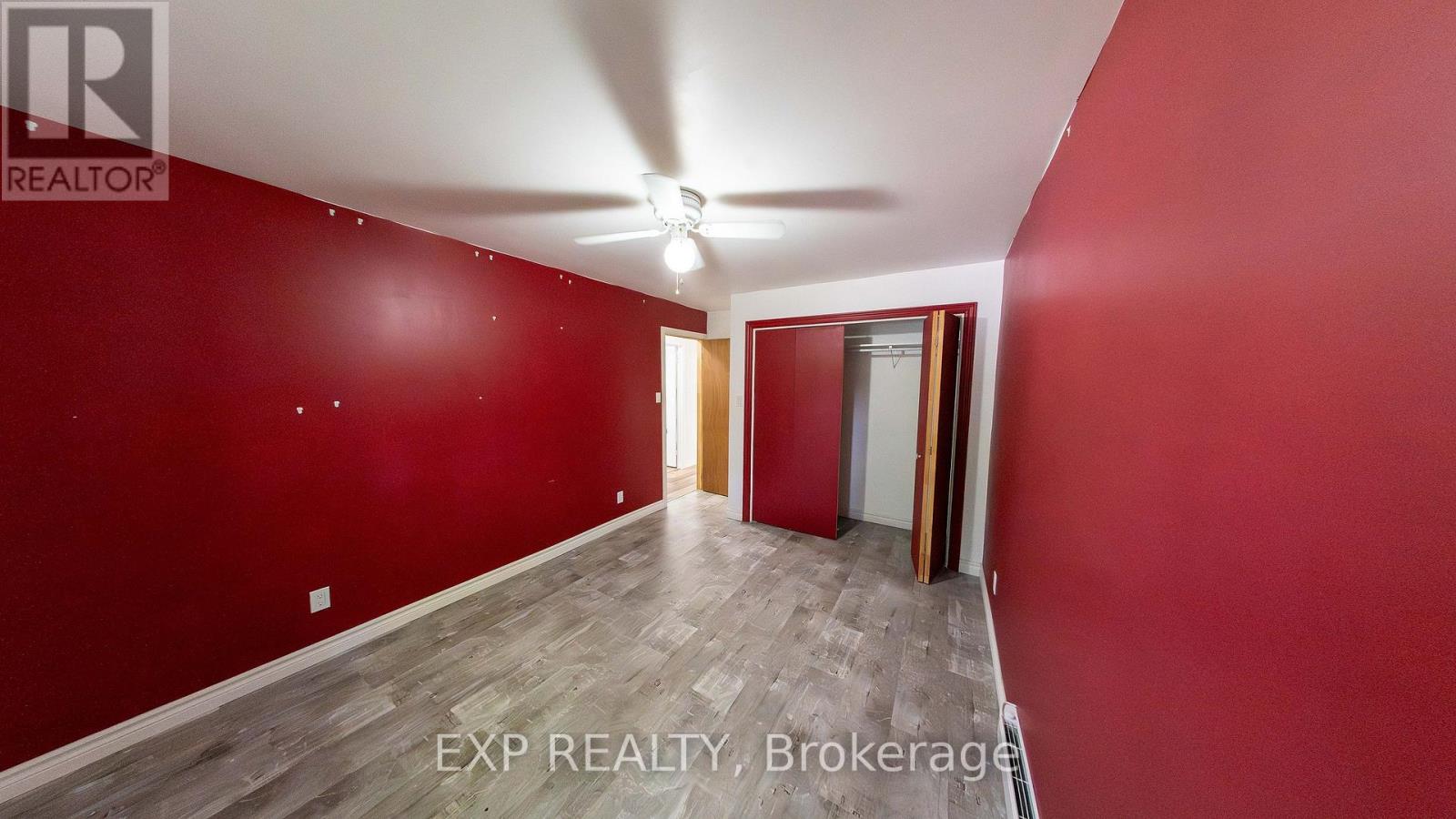 84 Kenyon Street E