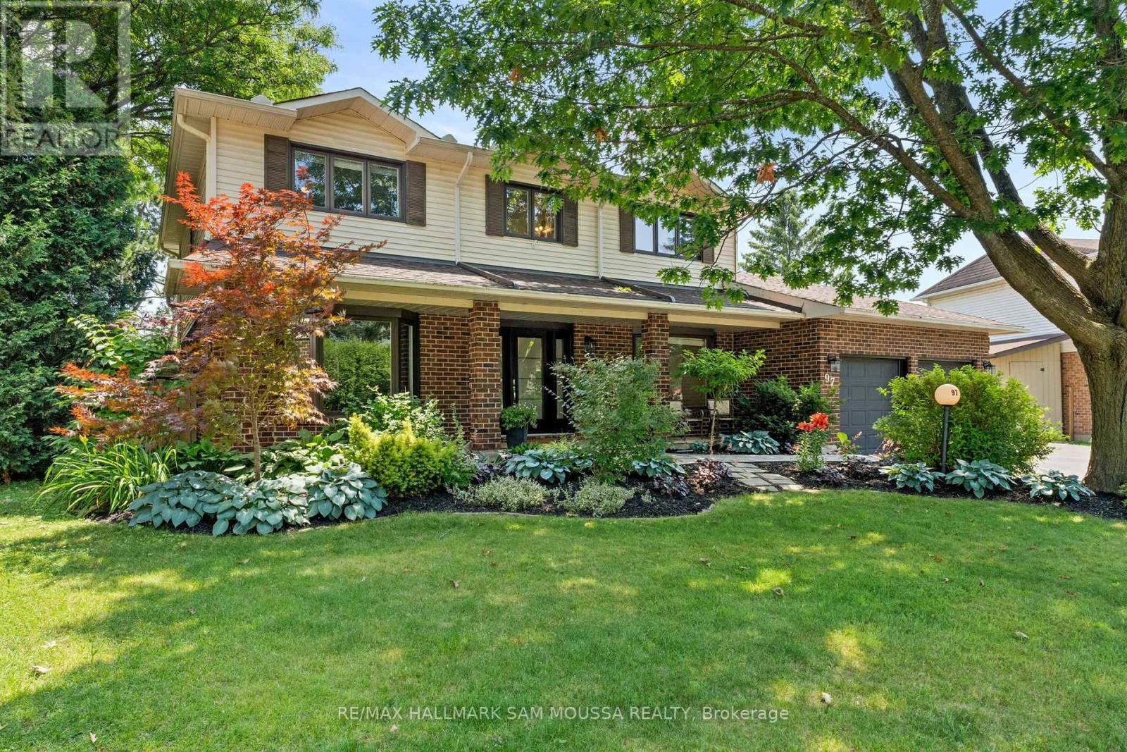 97 Thare Crescent