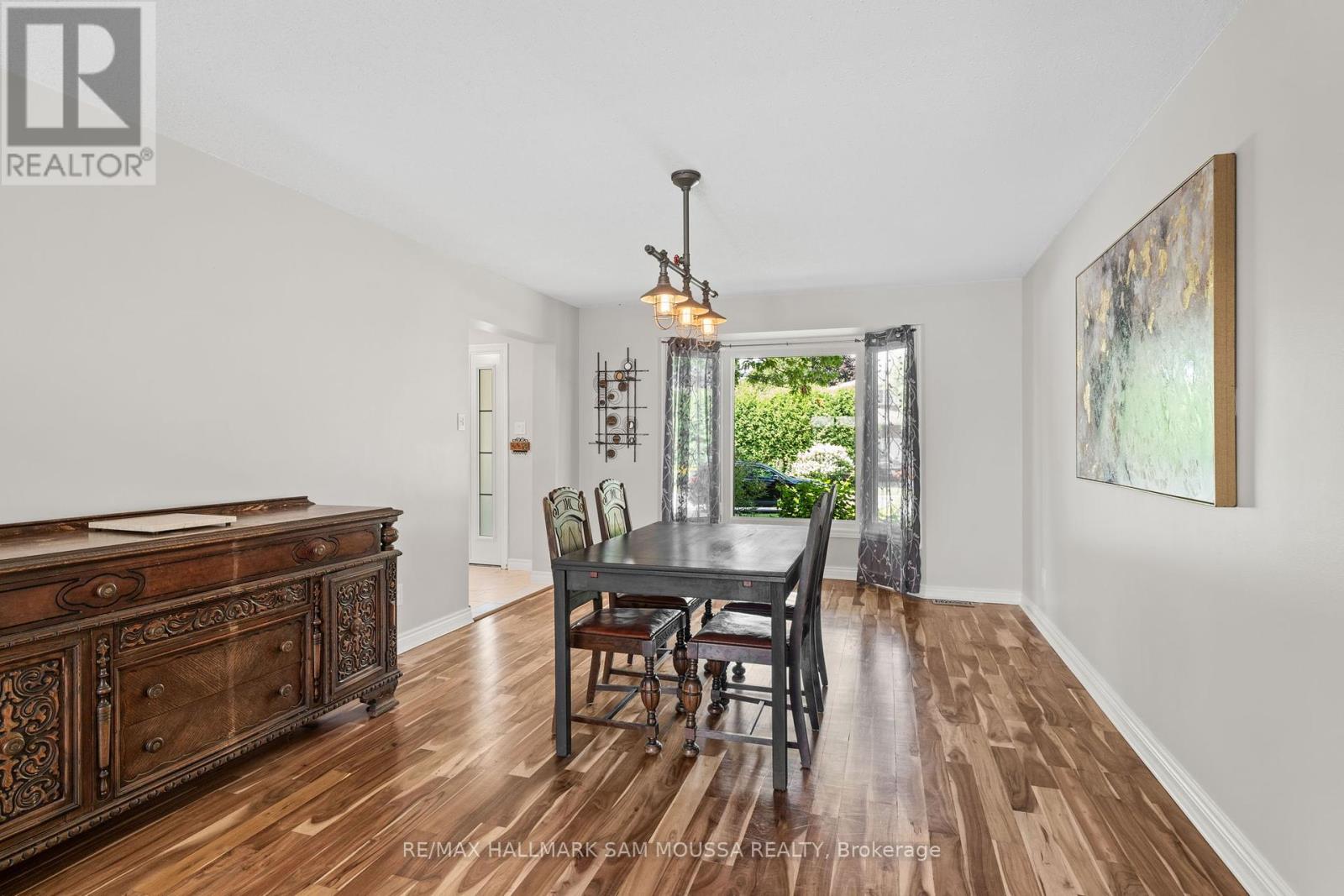 97 Thare Crescent