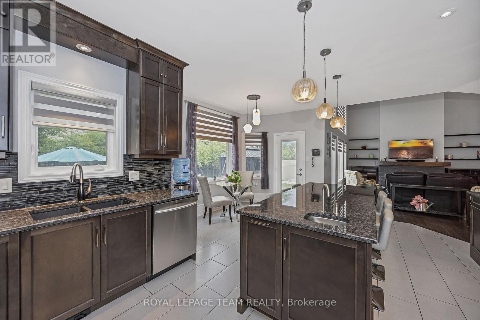 51 Bridle Crest Court
