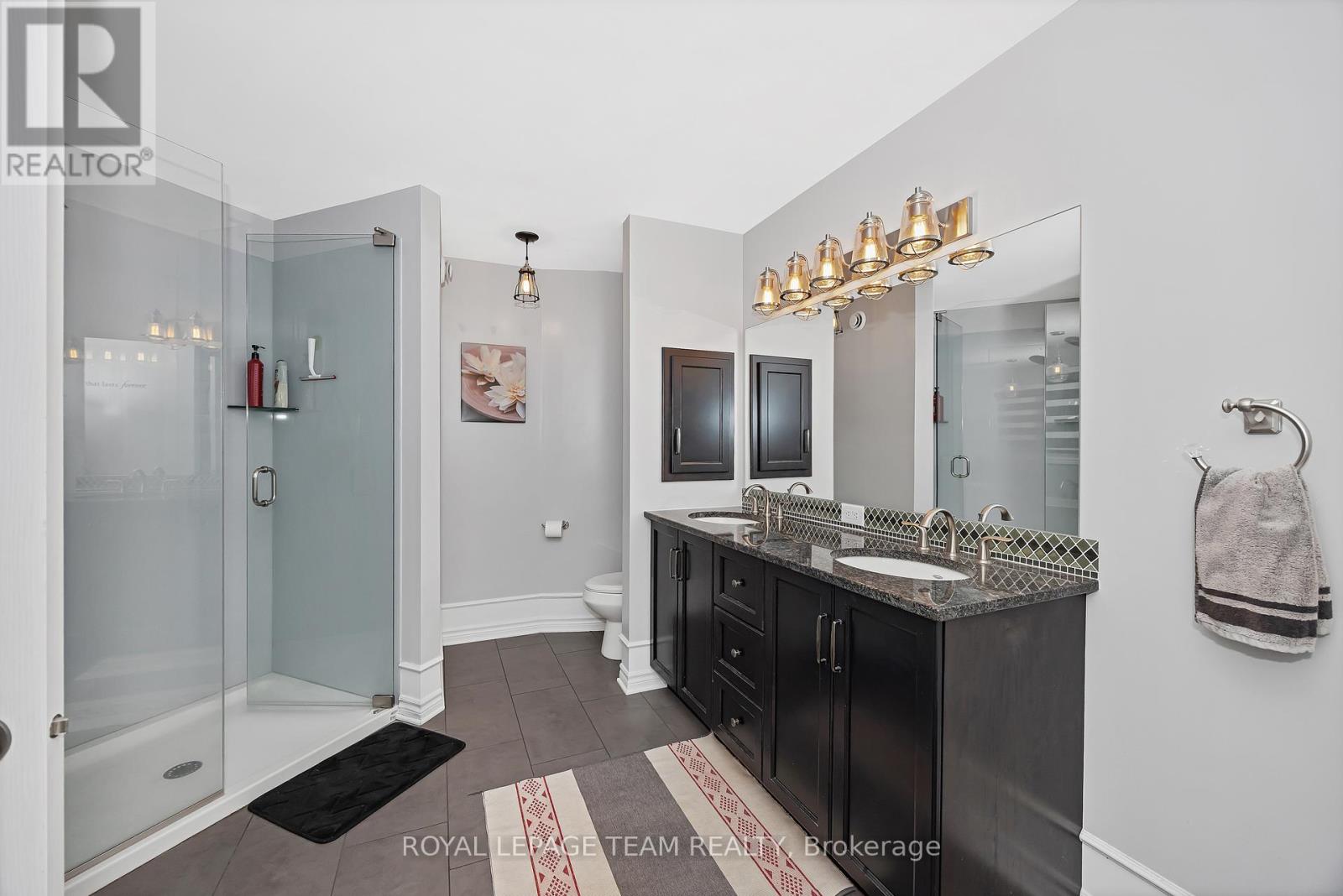 51 Bridle Crest Court