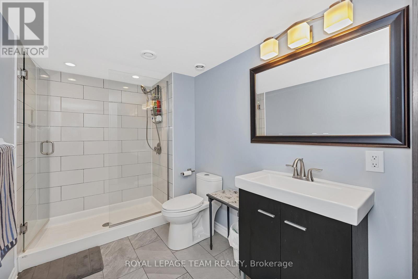 51 Bridle Crest Court