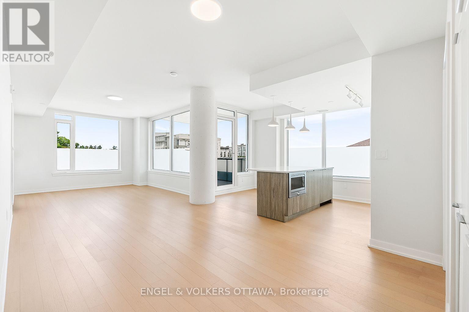 Unit 308 - 570 De Mazenod Avenue