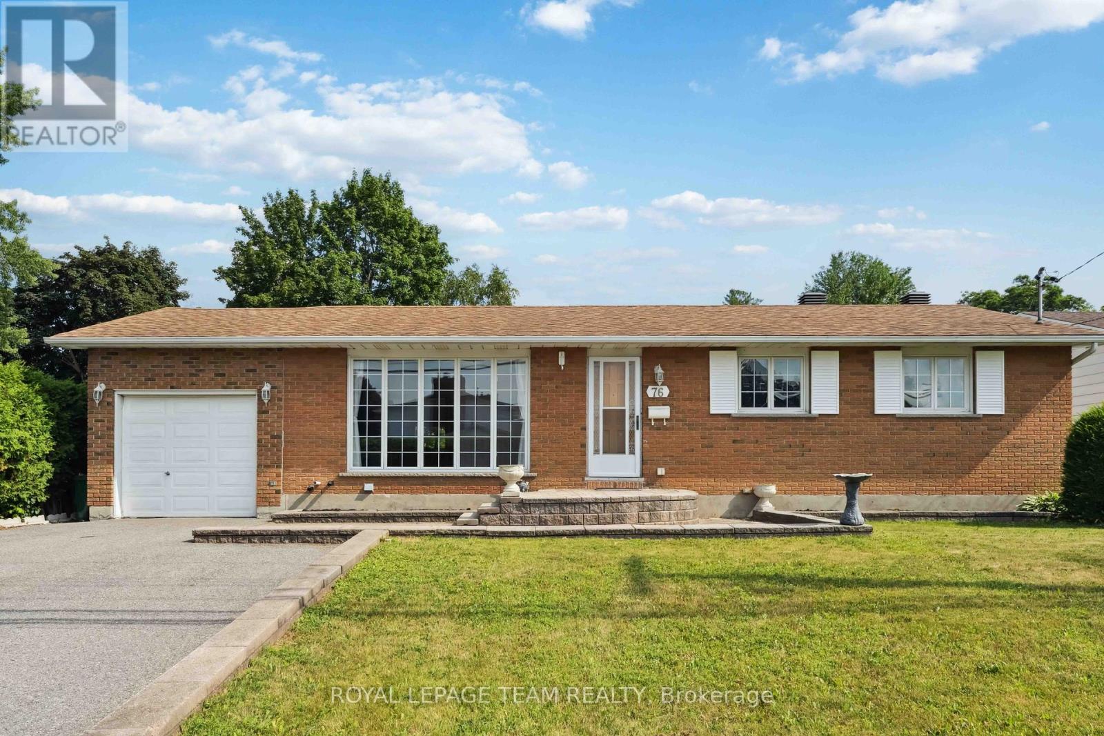 76 Knoxdale Road