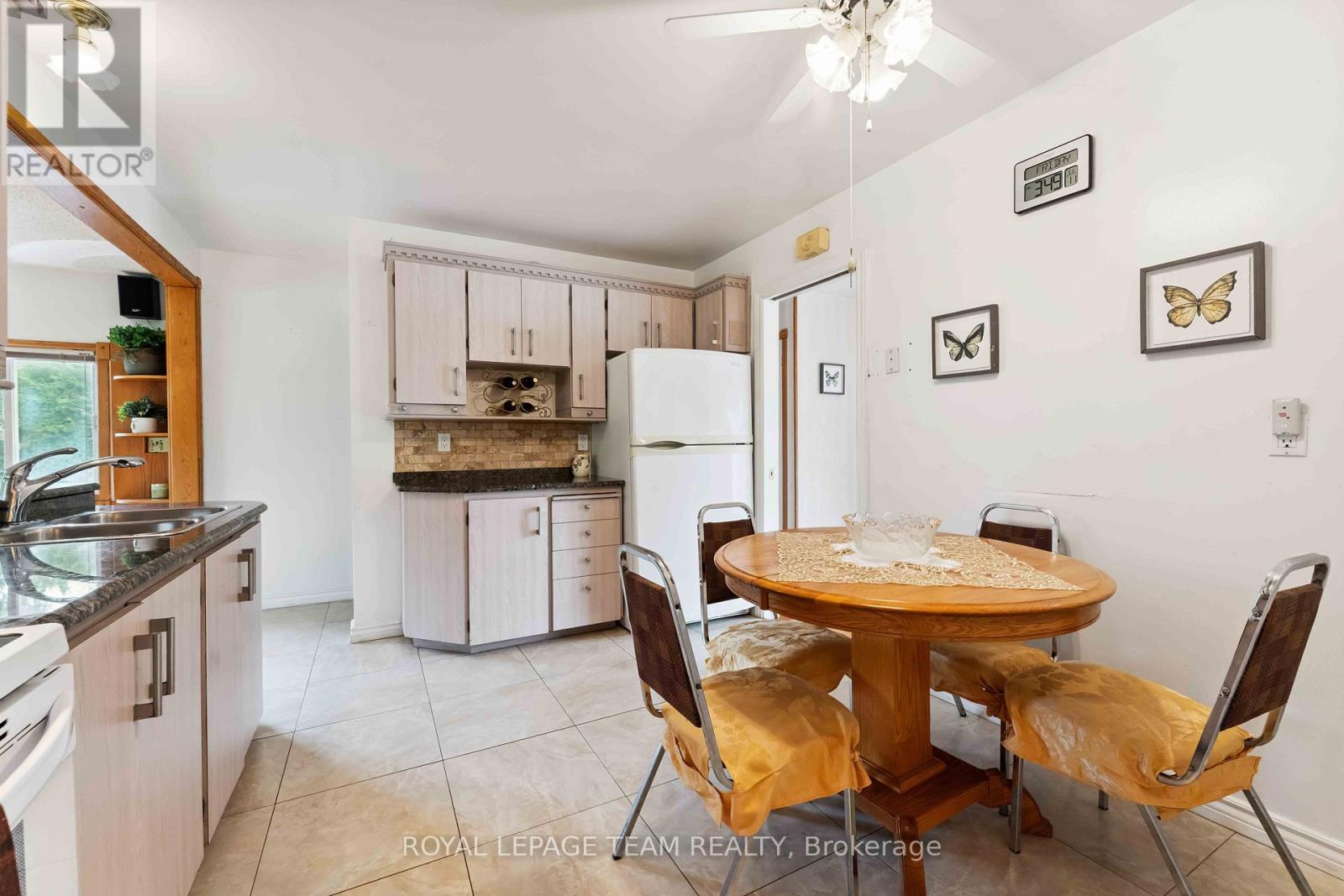 76 Knoxdale Road