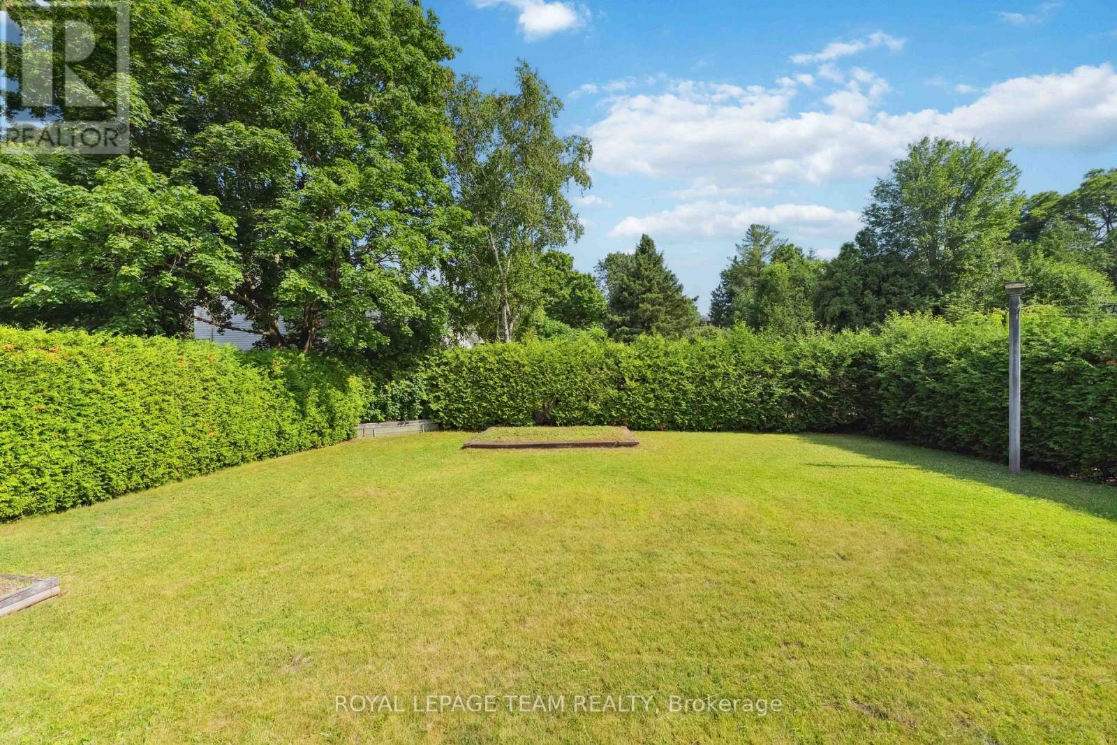 76 Knoxdale Road