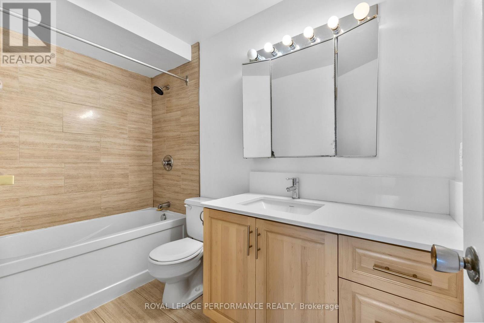 1003 - 1171 Ambleside Drive