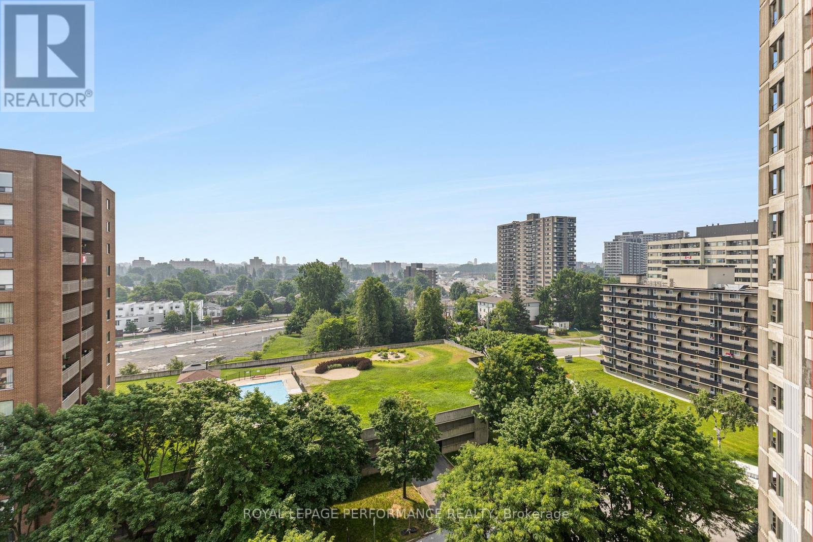 1003 - 1171 Ambleside Drive