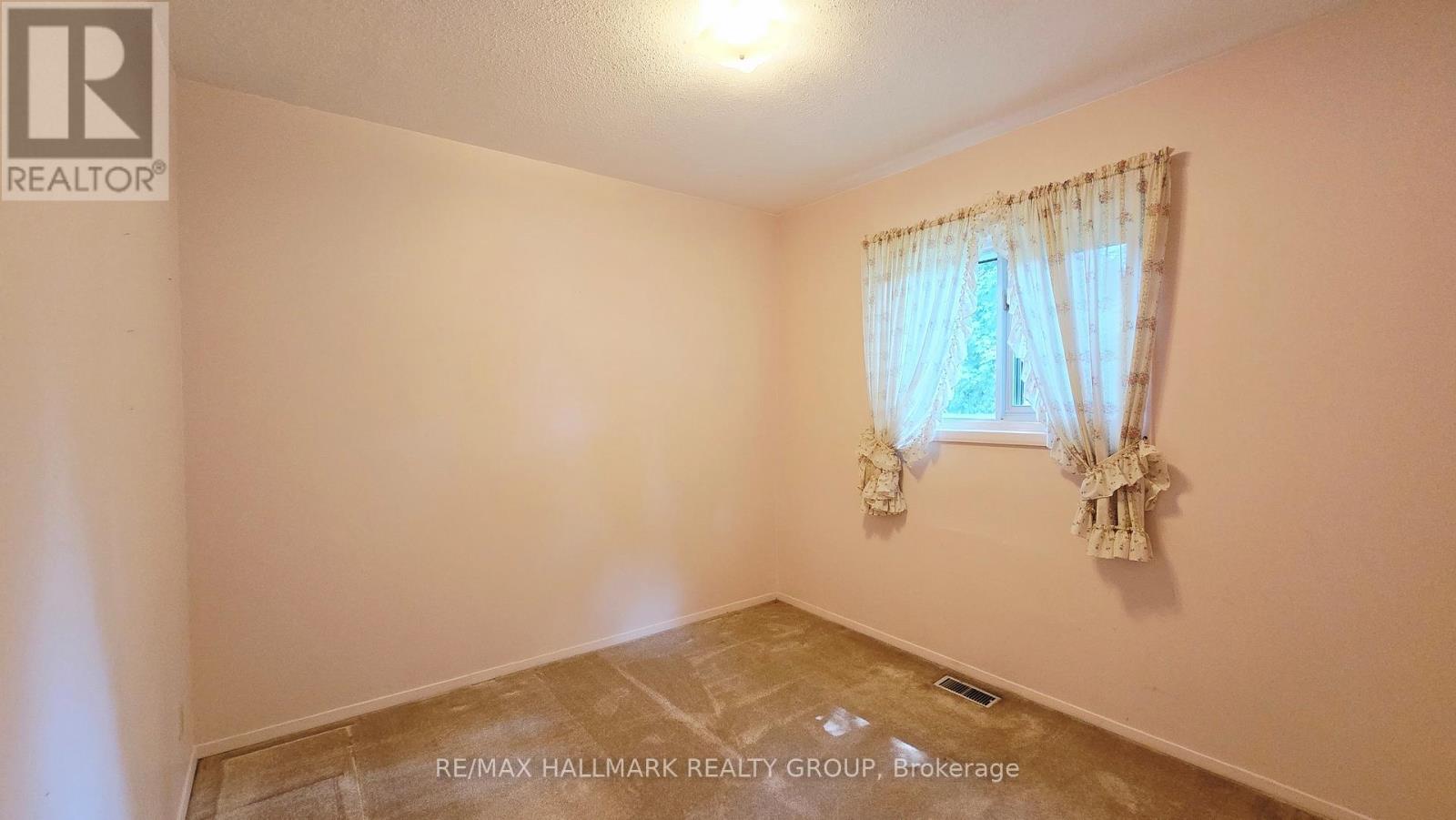 2923 Ahearn Avenue