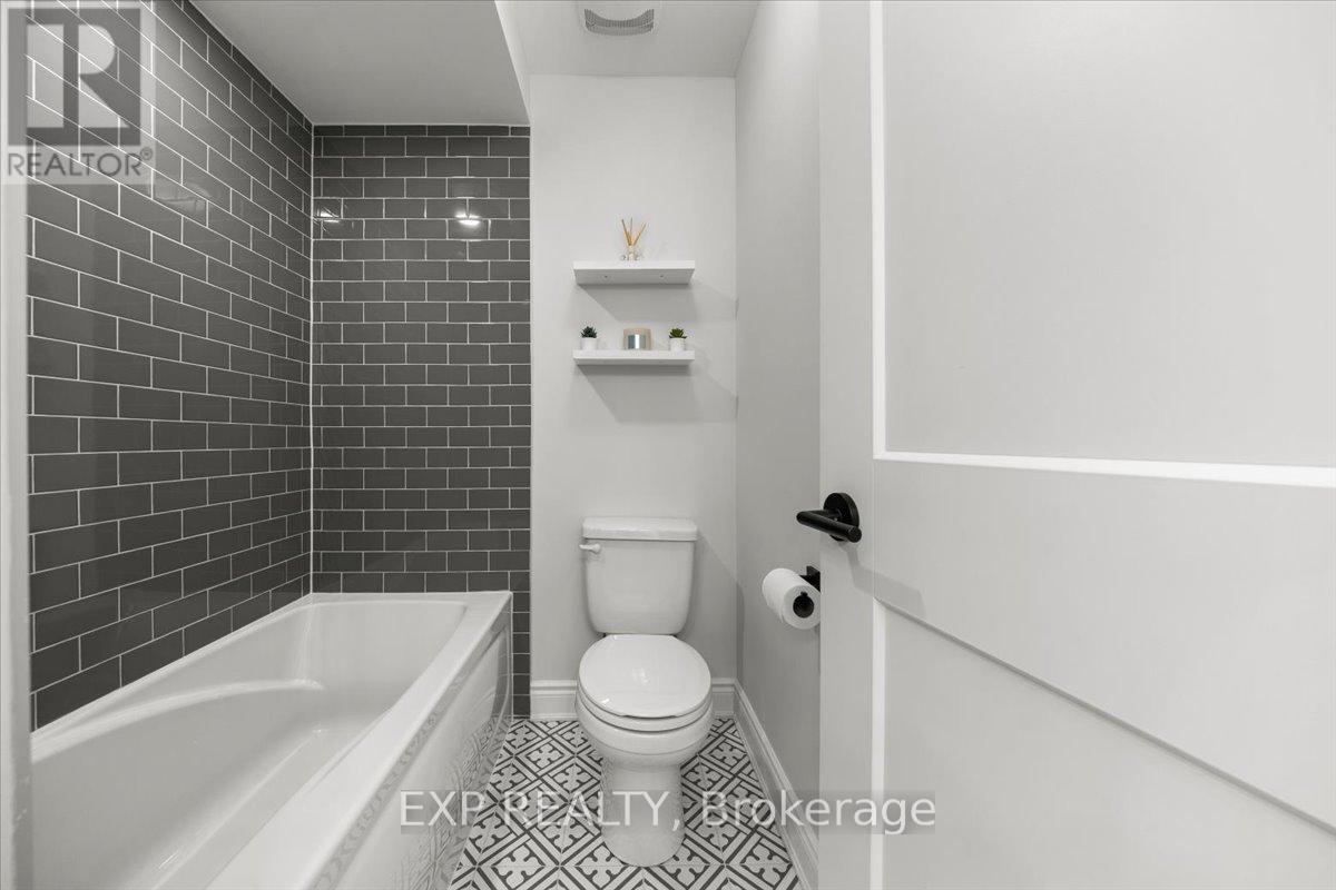 126 Unity Place