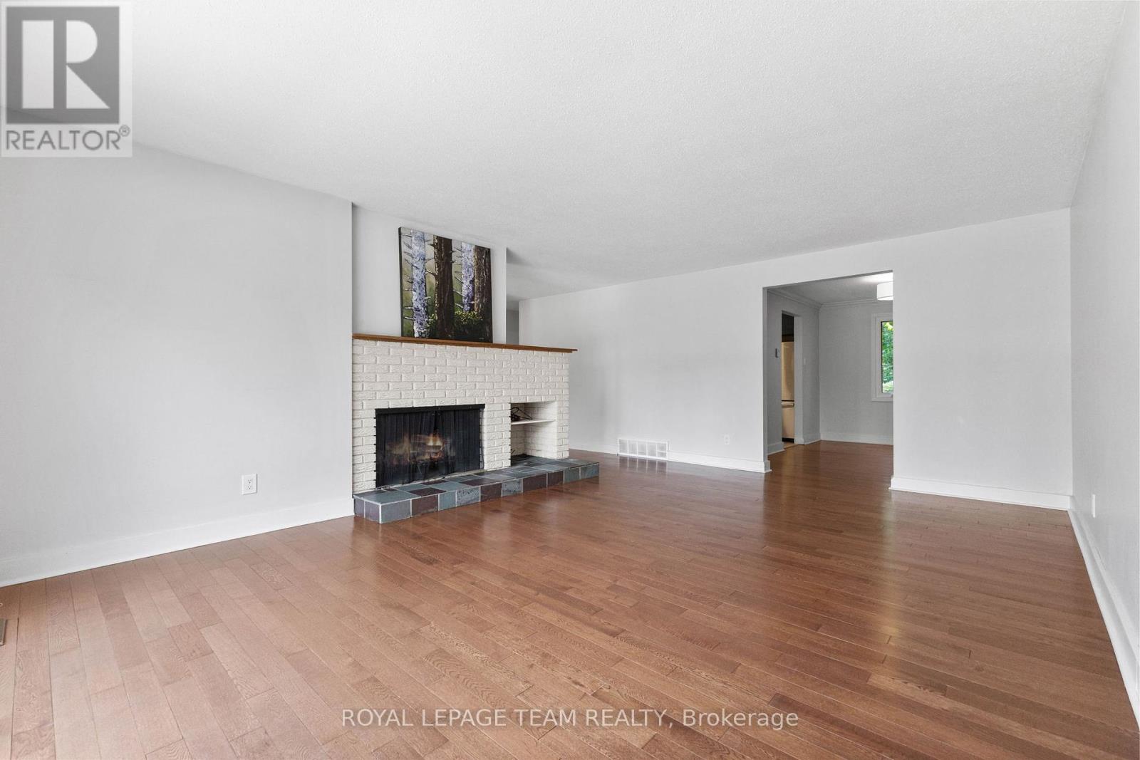 29 Ashgrove Crescent