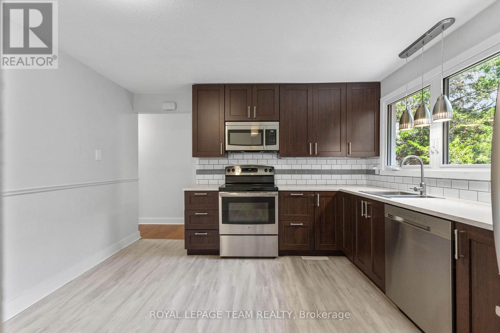 29 Ashgrove Crescent