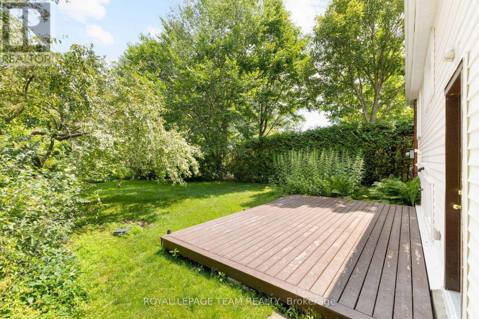29 Ashgrove Crescent