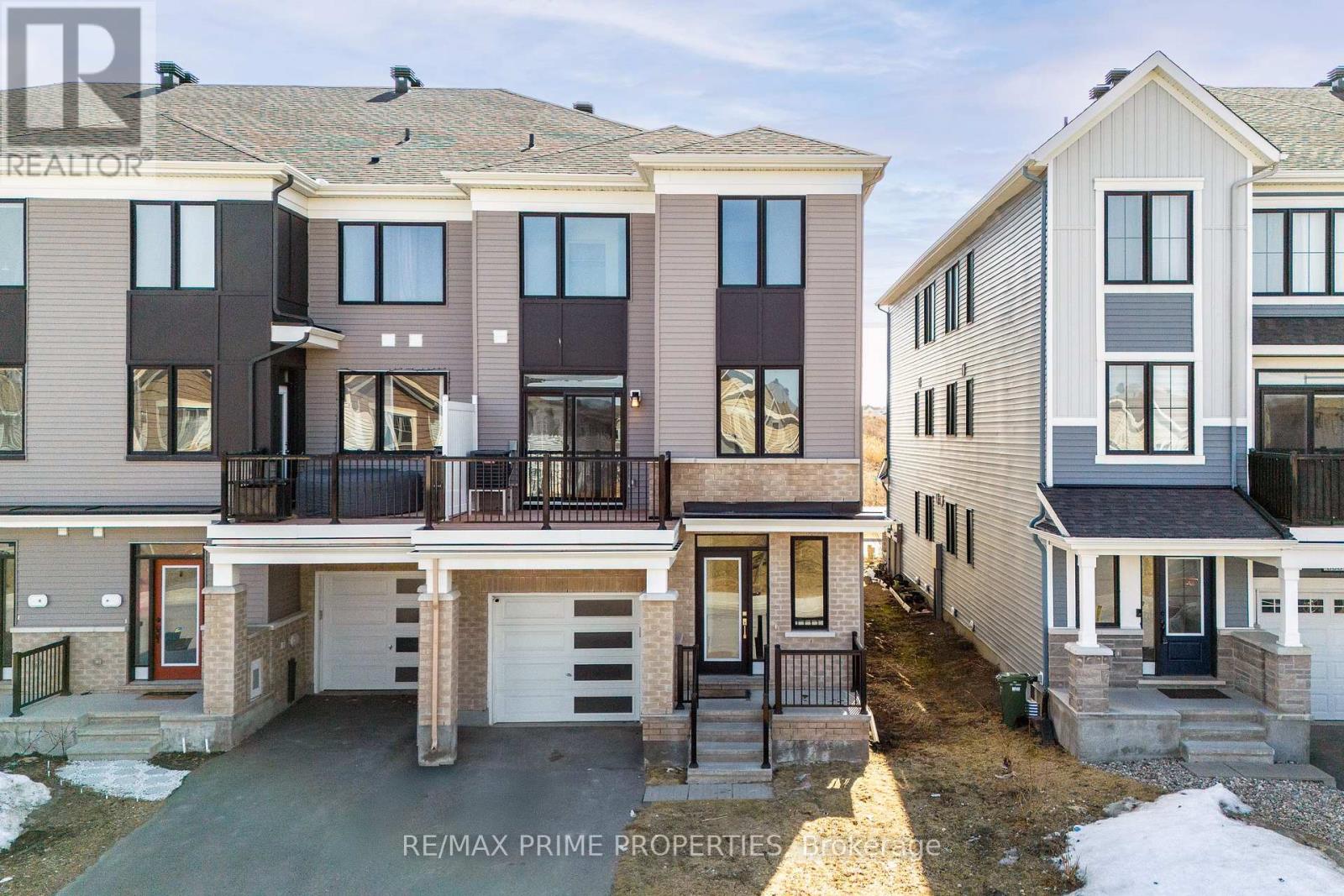 606 Bellatrix Walk