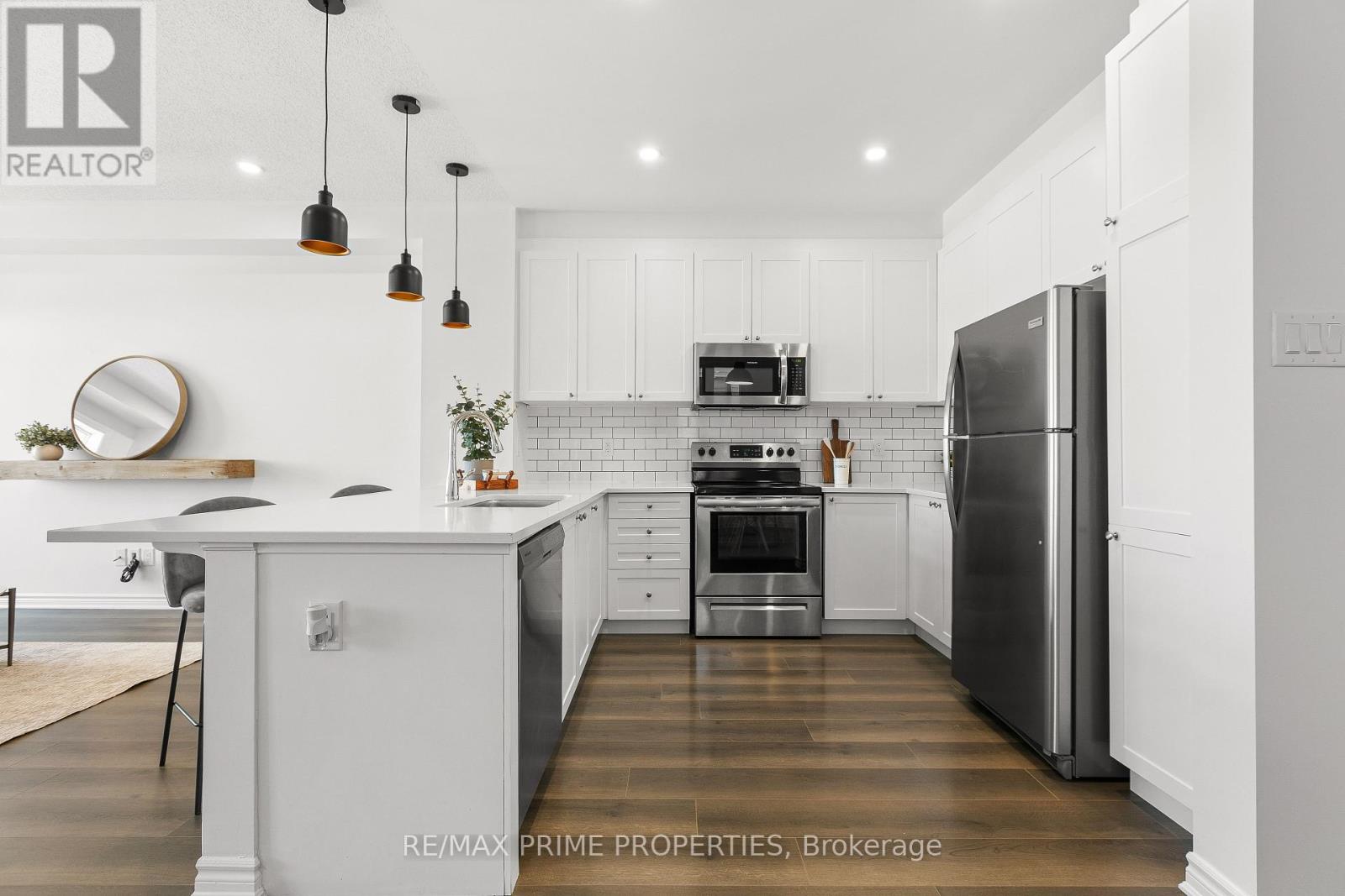 606 Bellatrix Walk