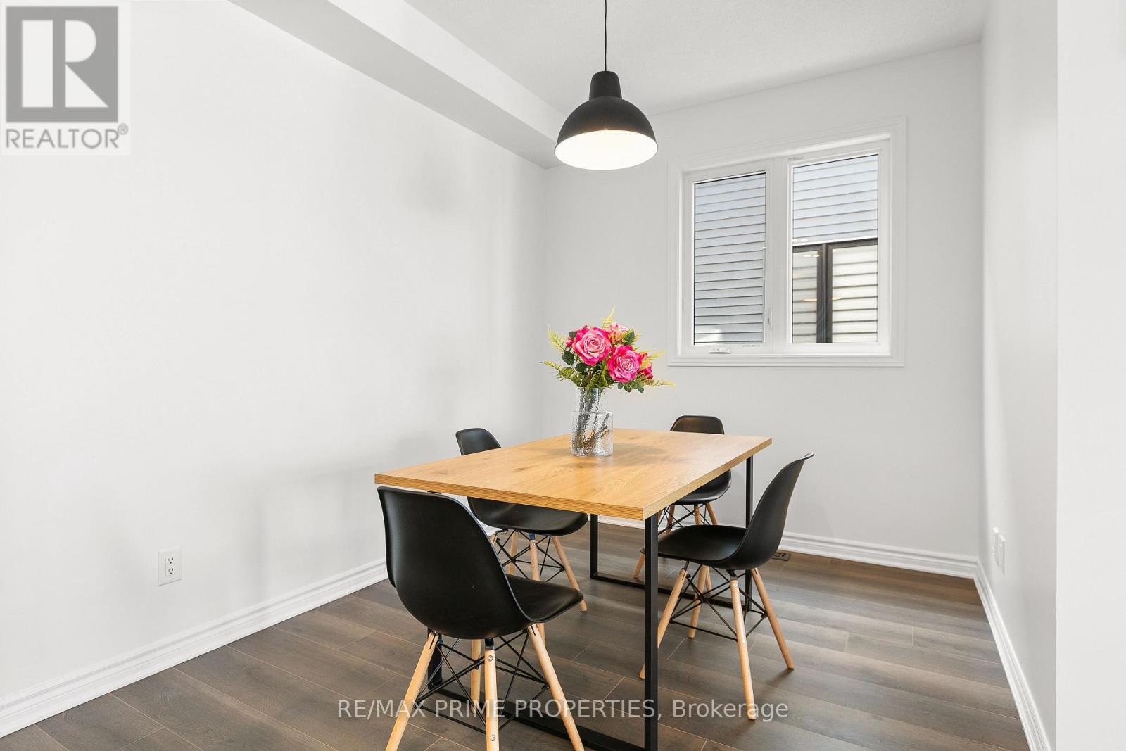 606 Bellatrix Walk