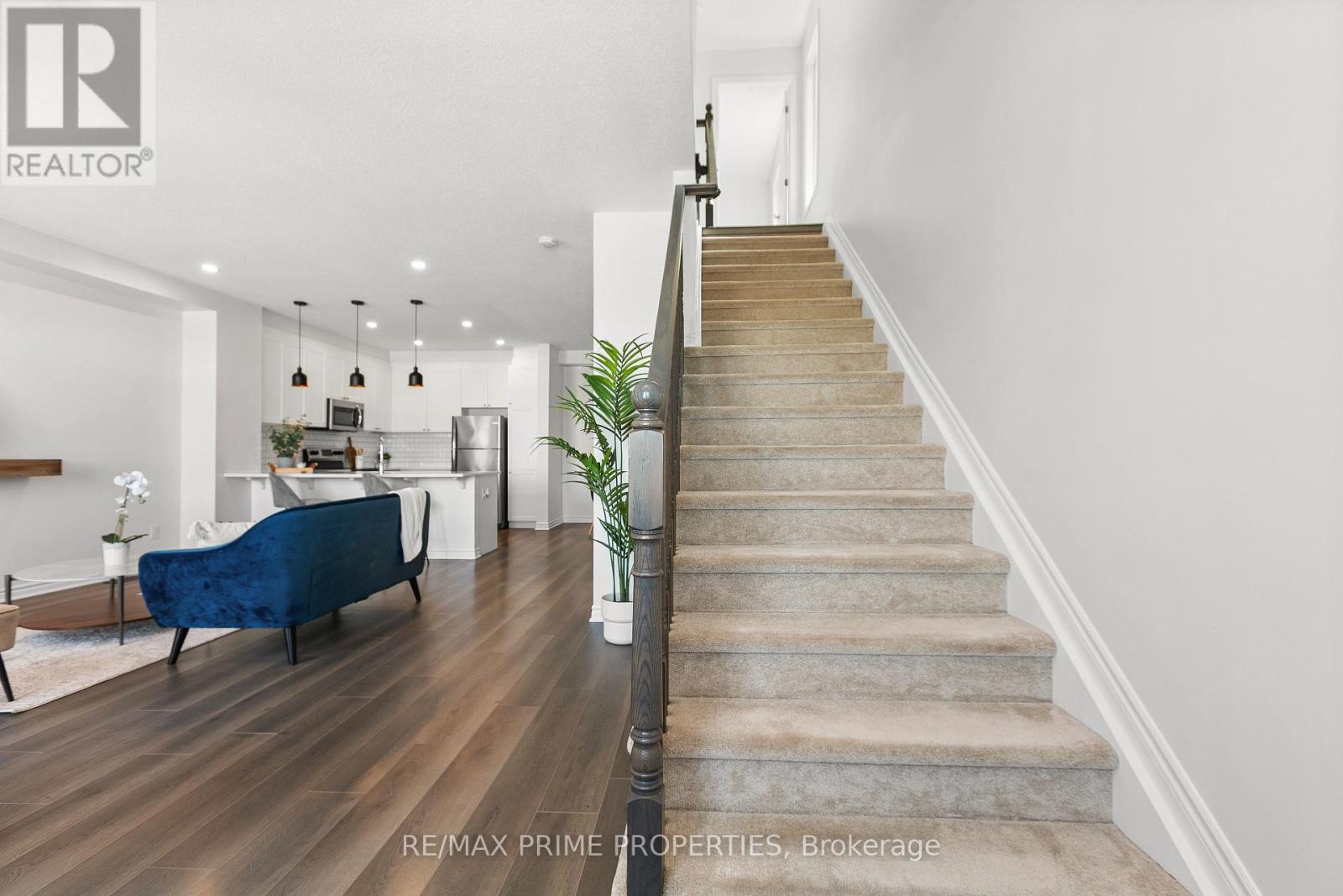 606 Bellatrix Walk