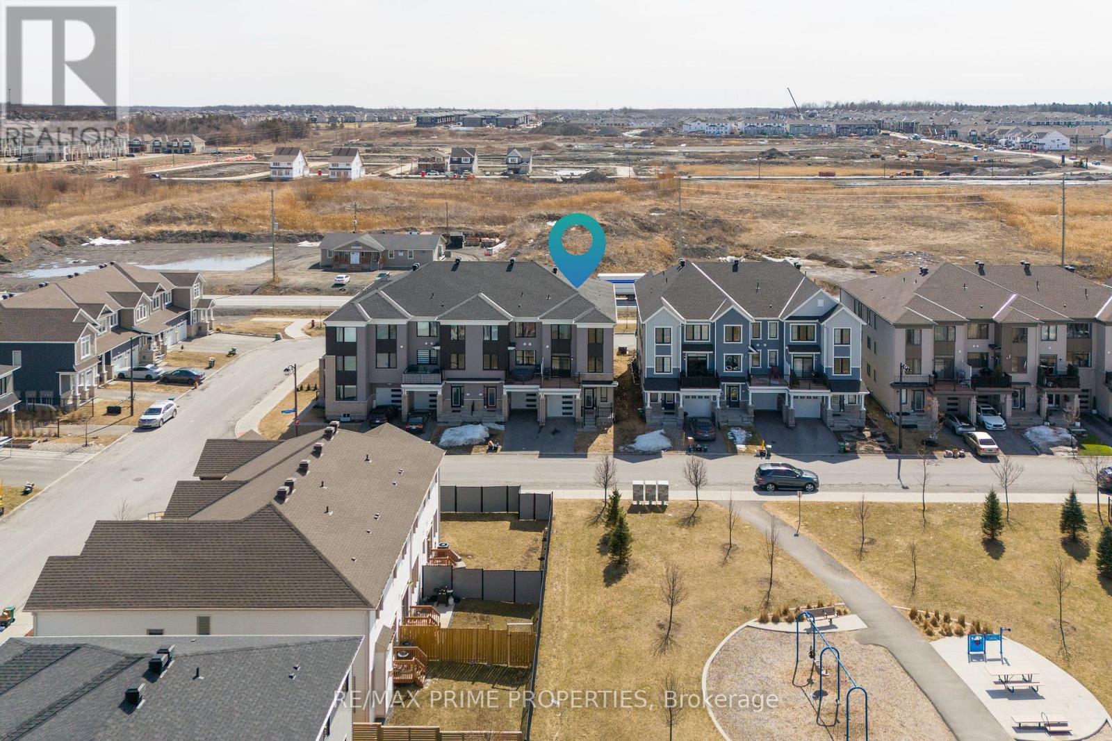 606 Bellatrix Walk