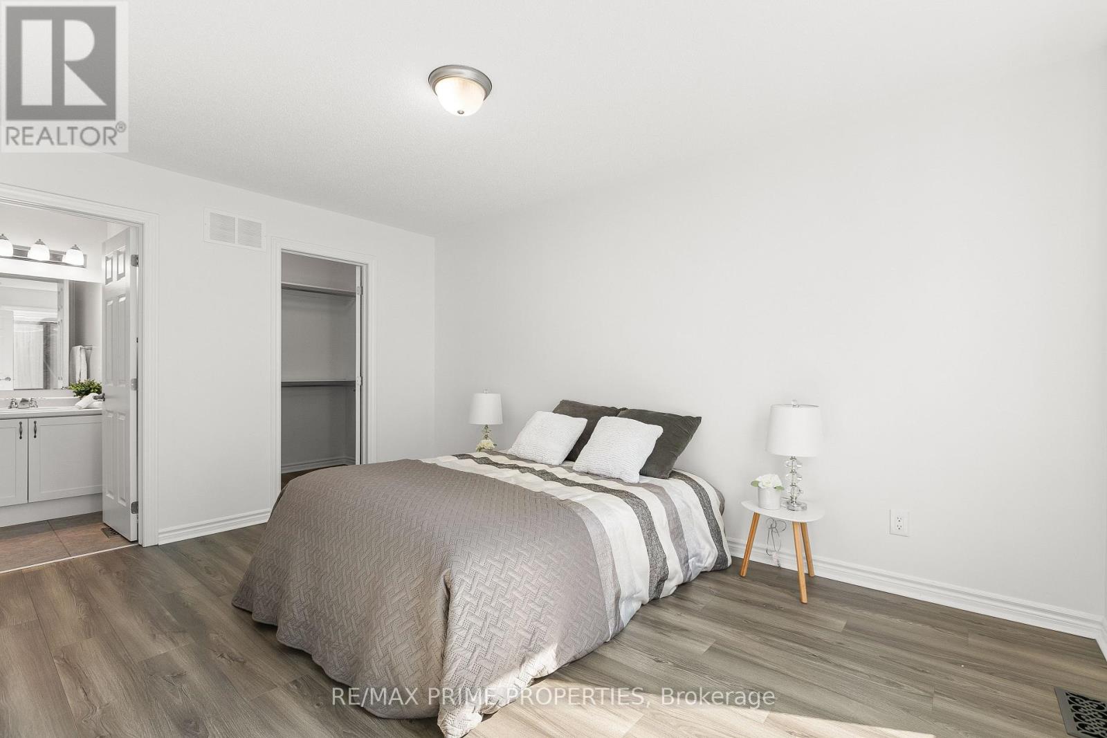 606 Bellatrix Walk