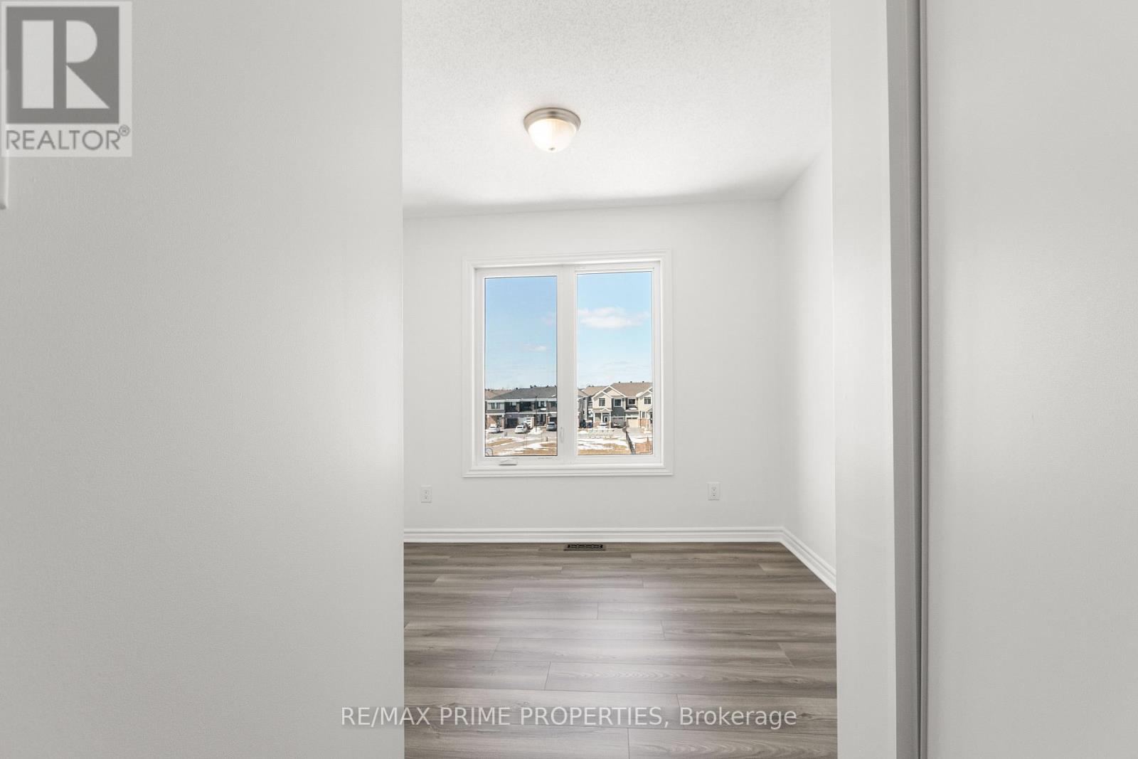 606 Bellatrix Walk