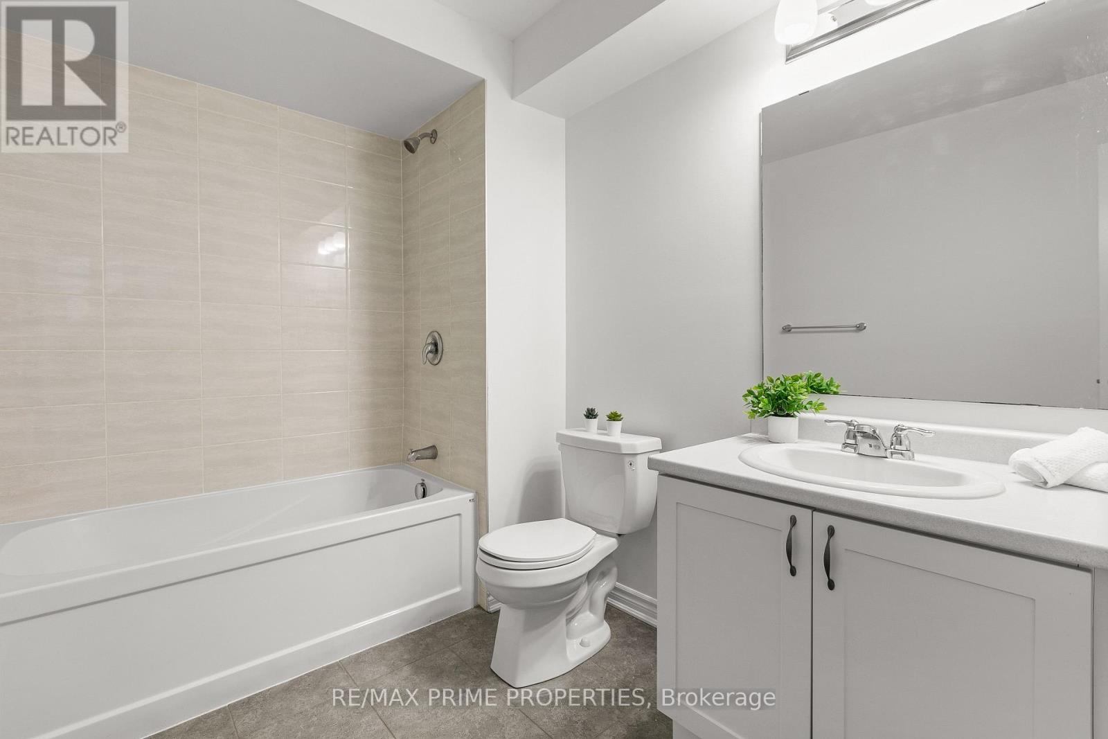 606 Bellatrix Walk