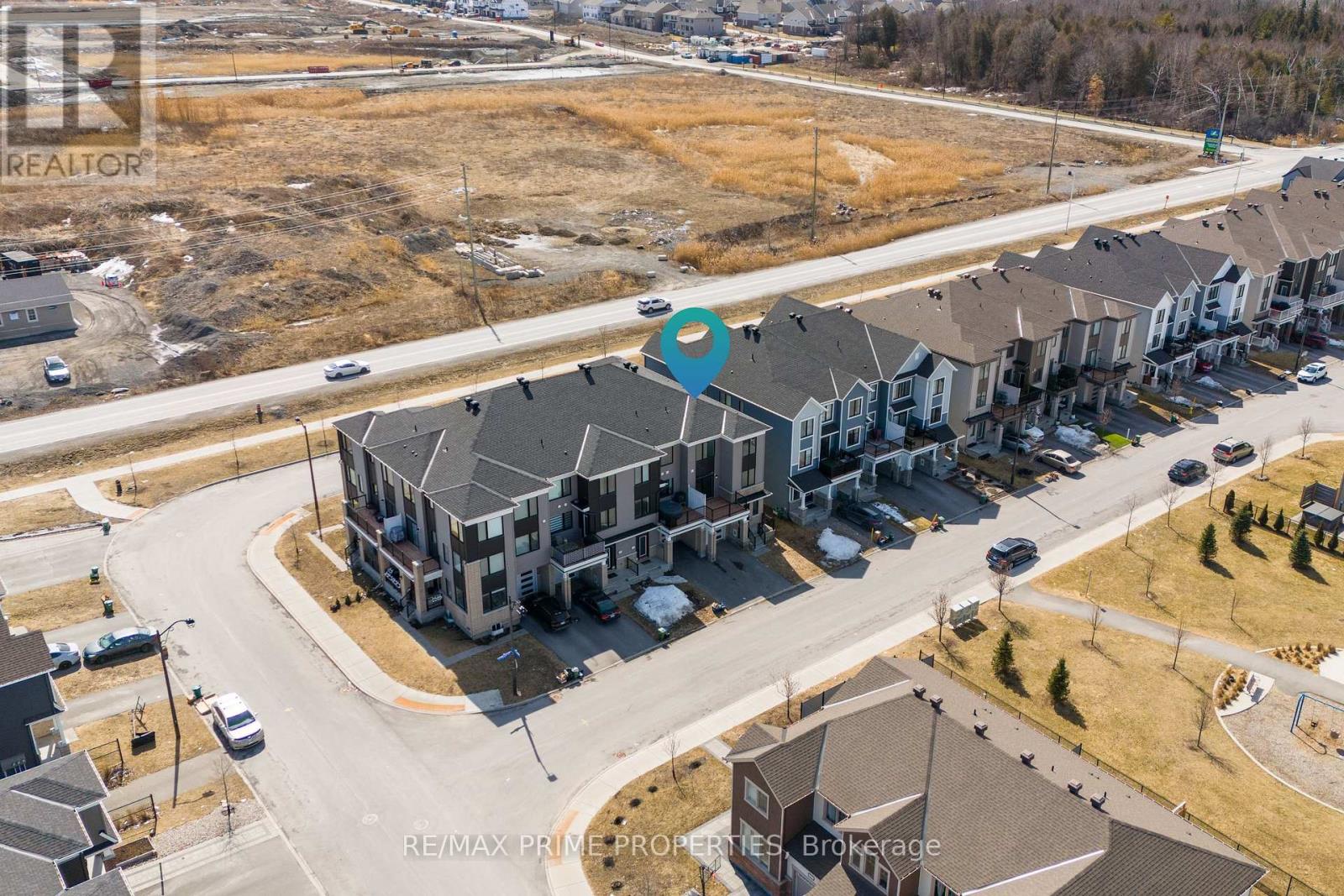 606 Bellatrix Walk