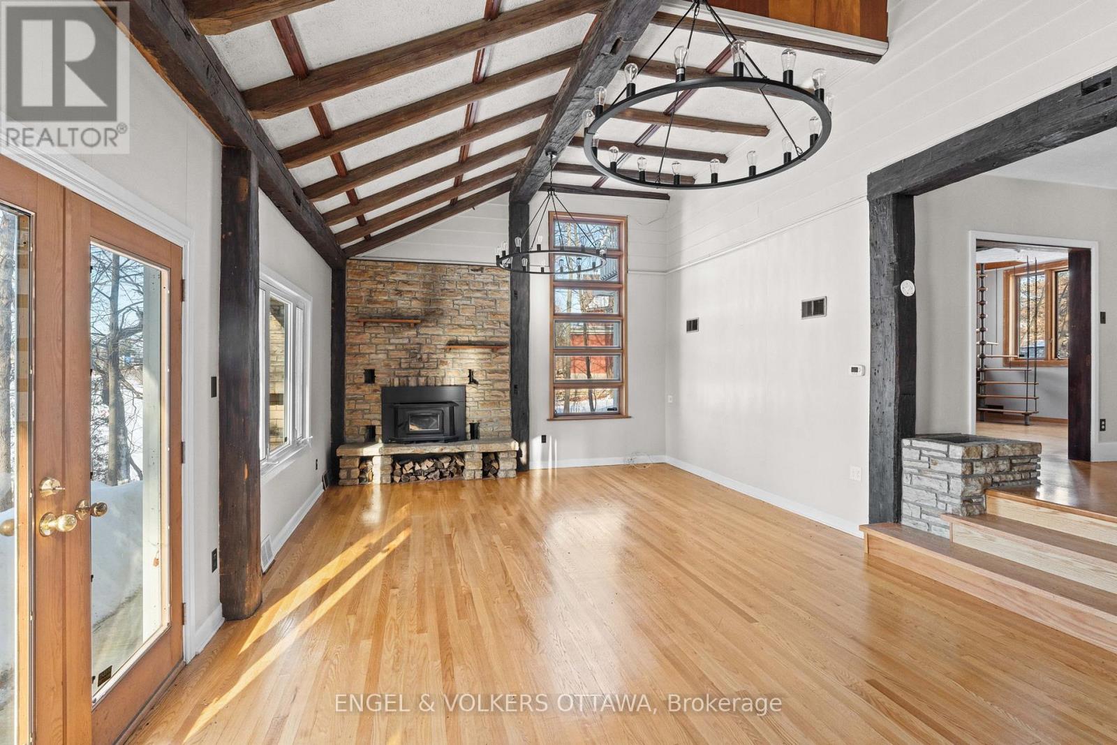32 Ryeburn Drive