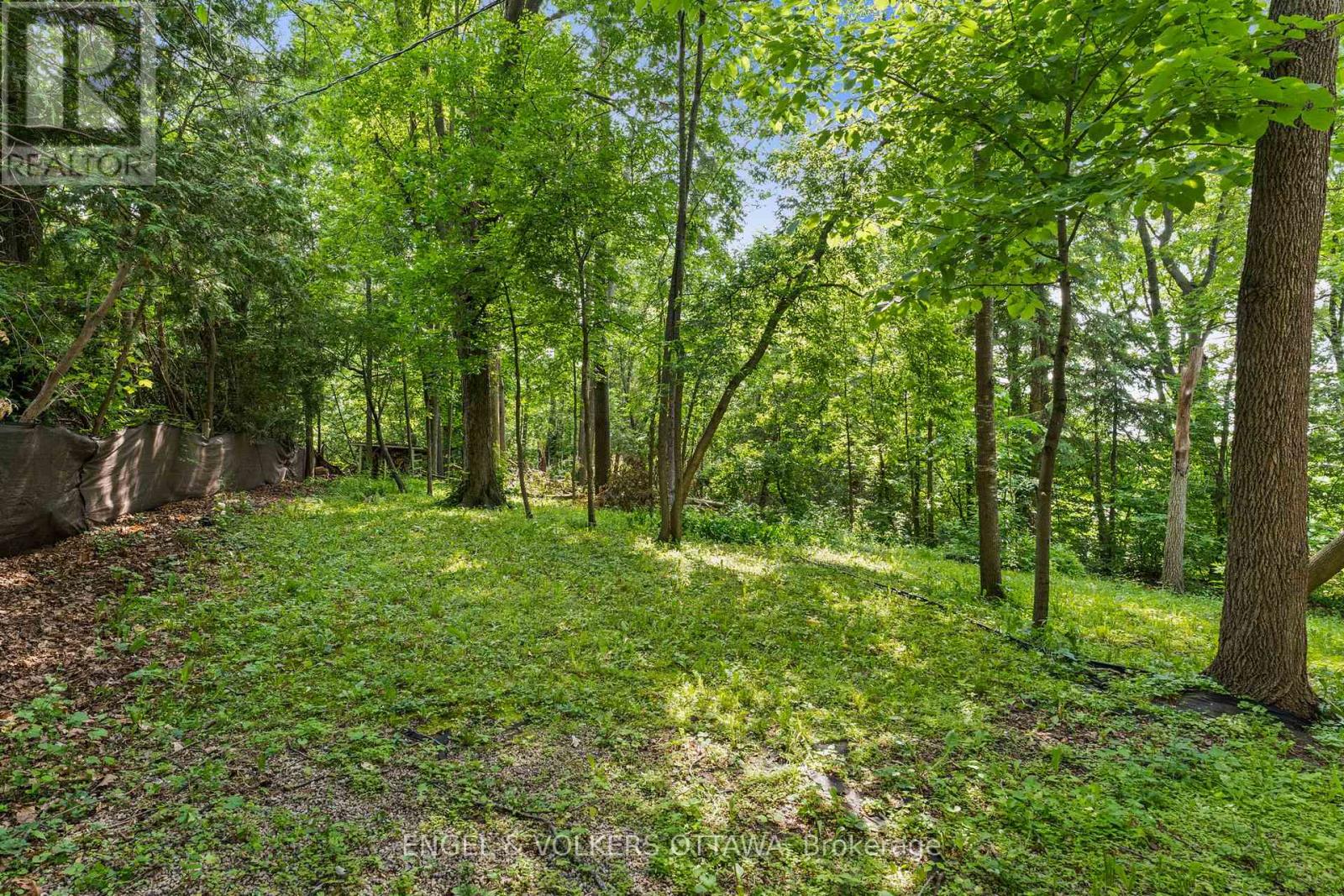 32 Ryeburn Drive