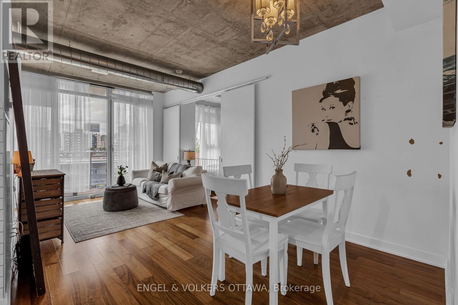 415 - 354 Gladstone Avenue