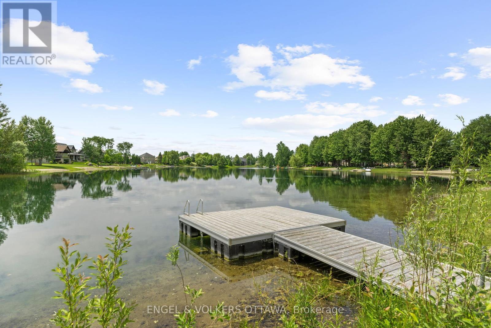 6957 Lake Forest Walk