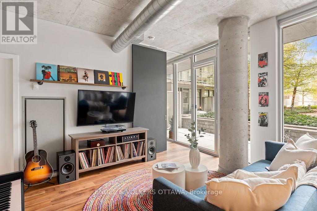 206 - 354 Gladstone Avenue