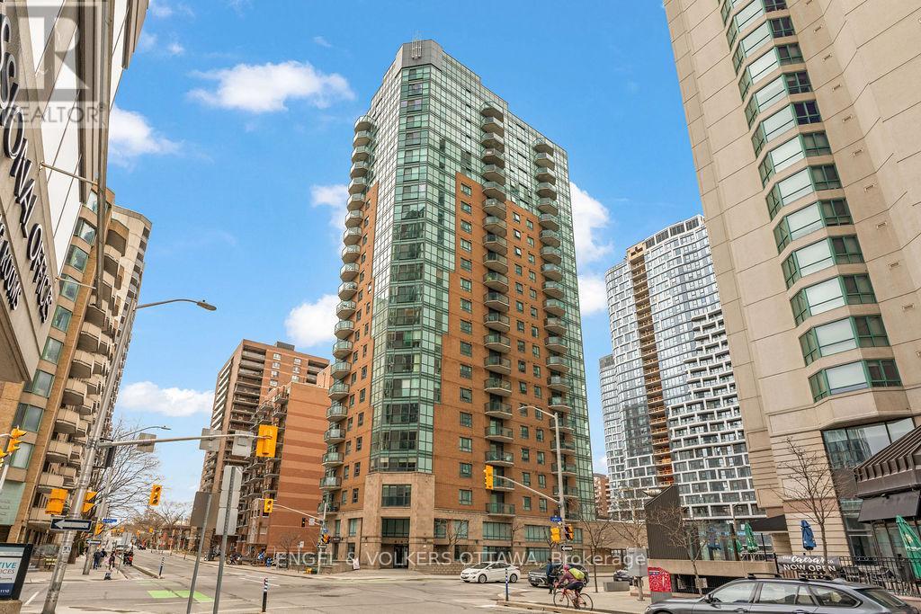 1403 - 445 Laurier Avenue W
