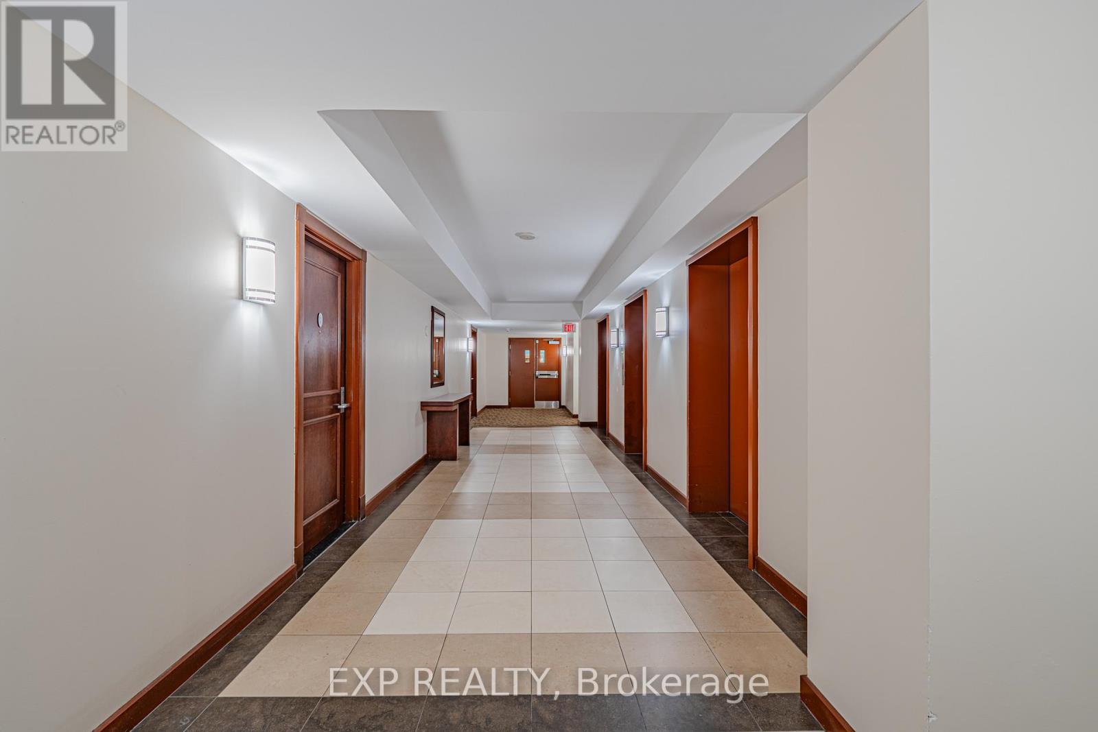 302 - 200 Rideau Street