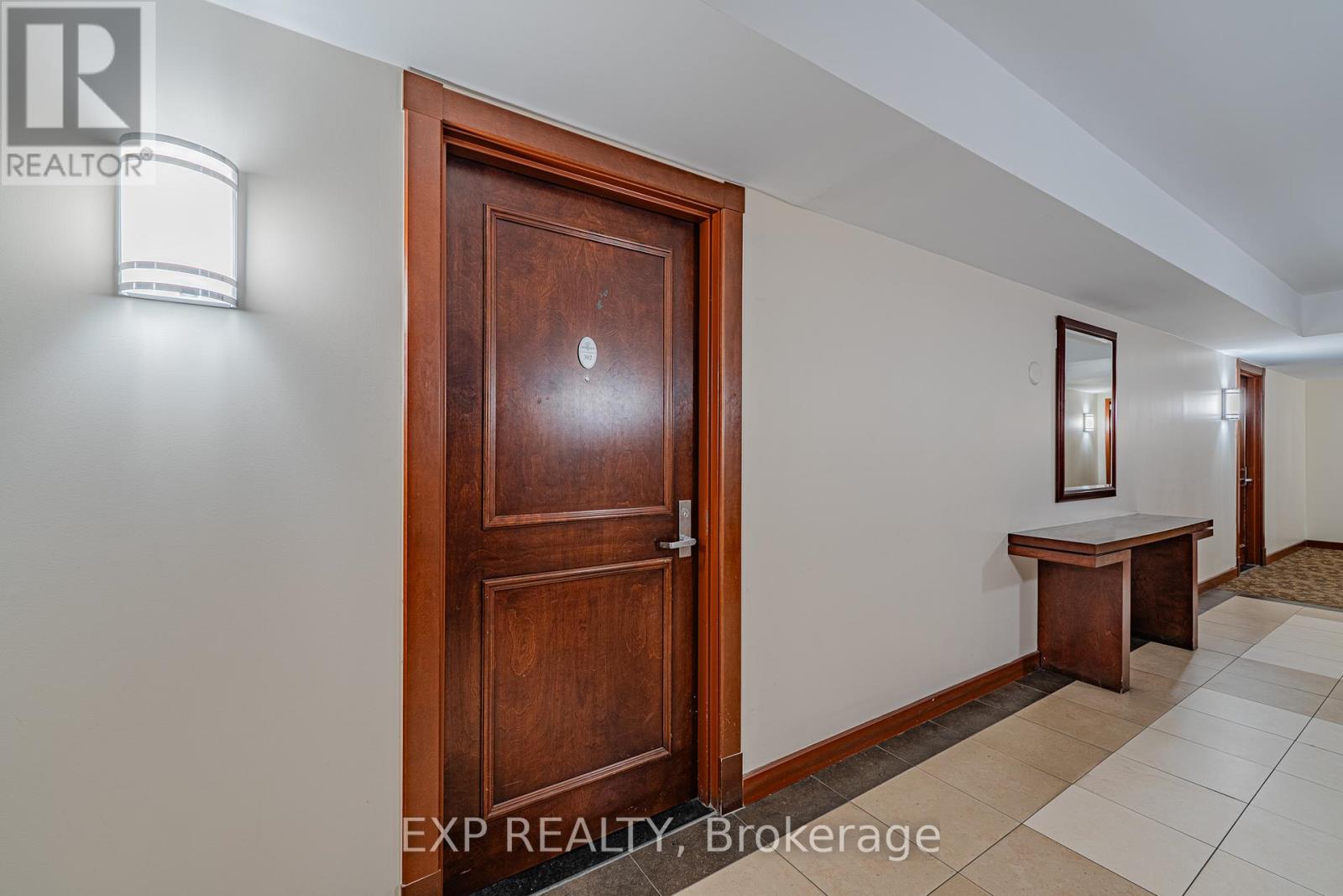 302 - 200 Rideau Street