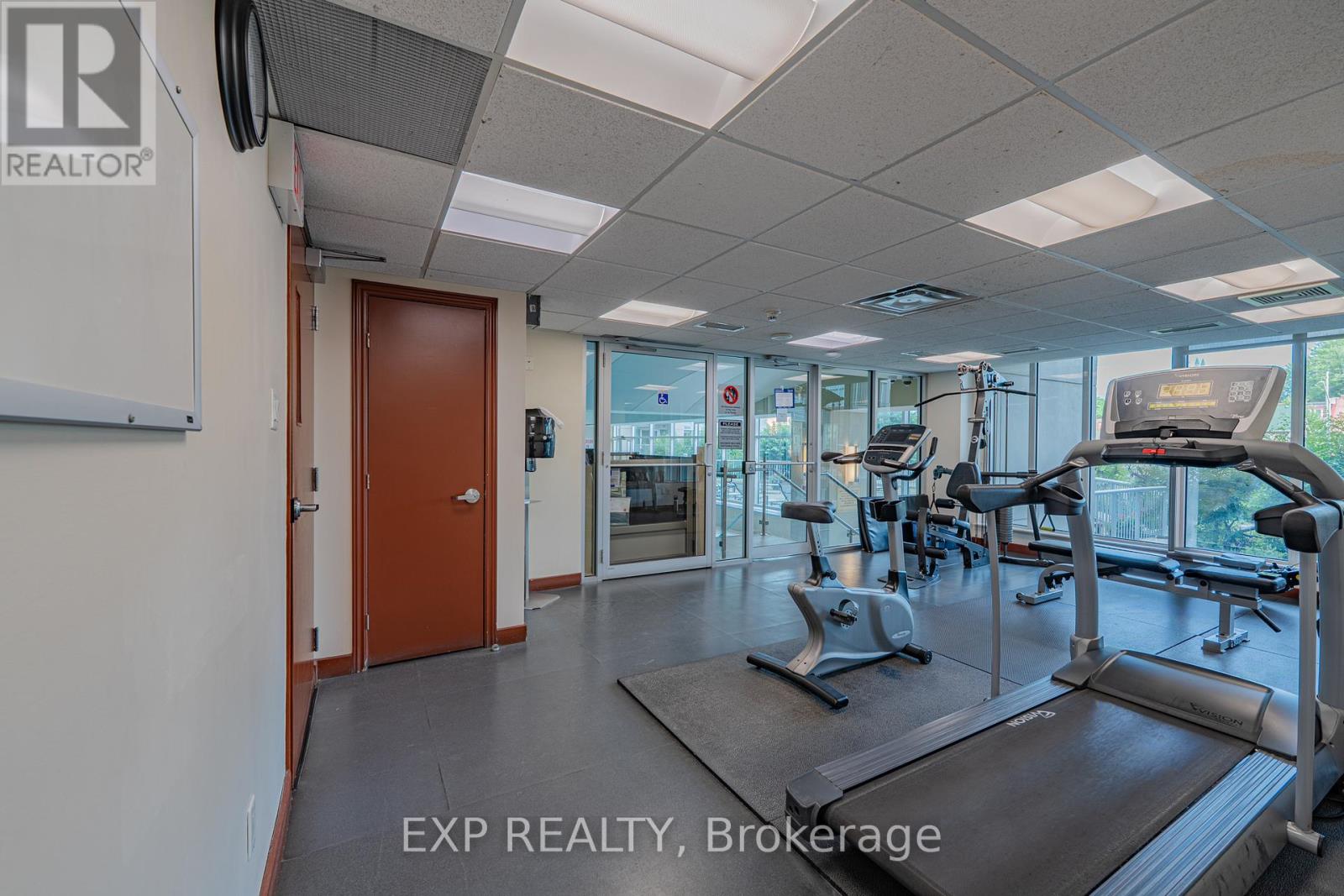 302 - 200 Rideau Street