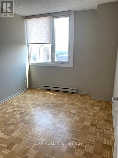2006 - 2625 Regina Street