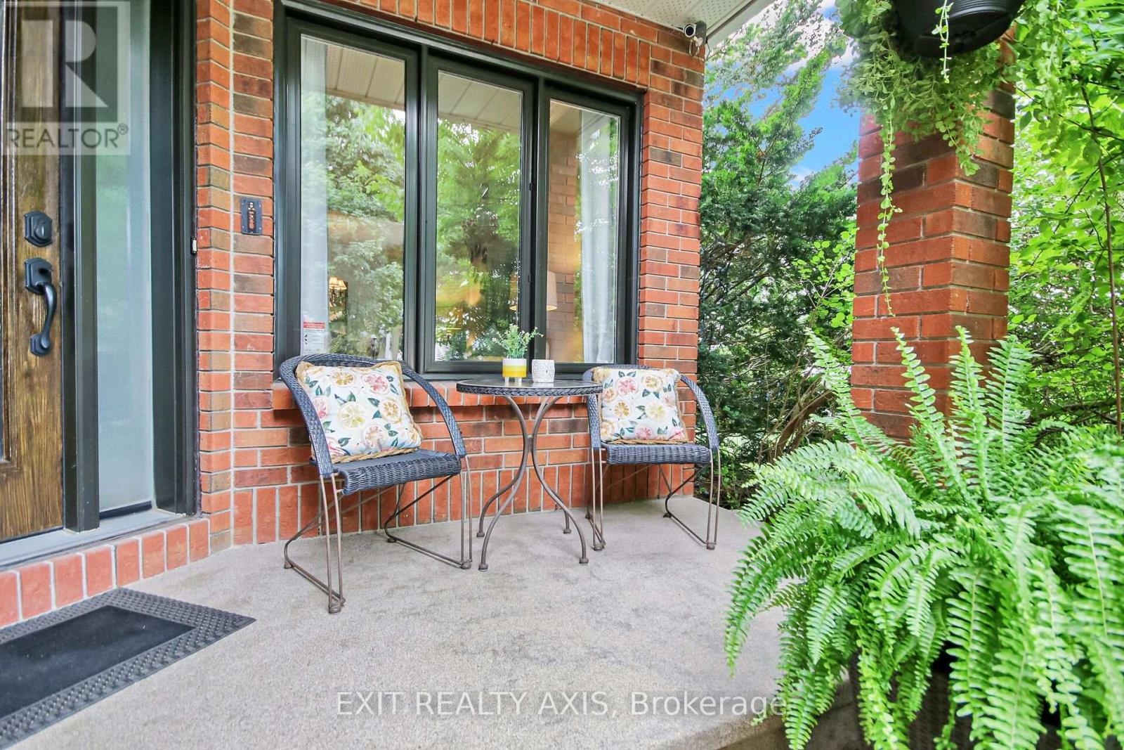 155 Longshire Circle
