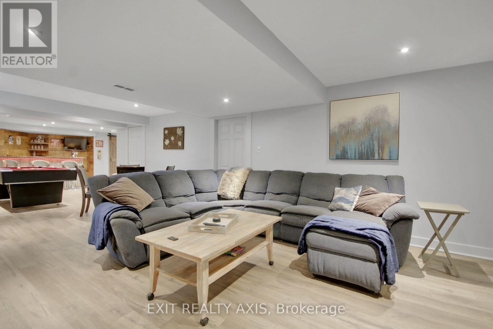 155 Longshire Circle