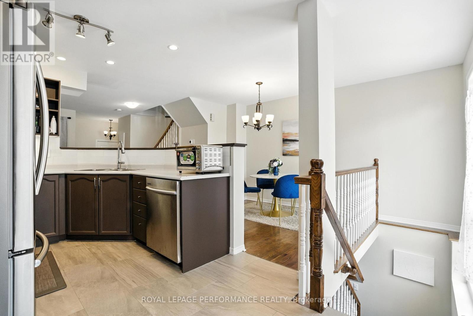1493 Lynx Crescent