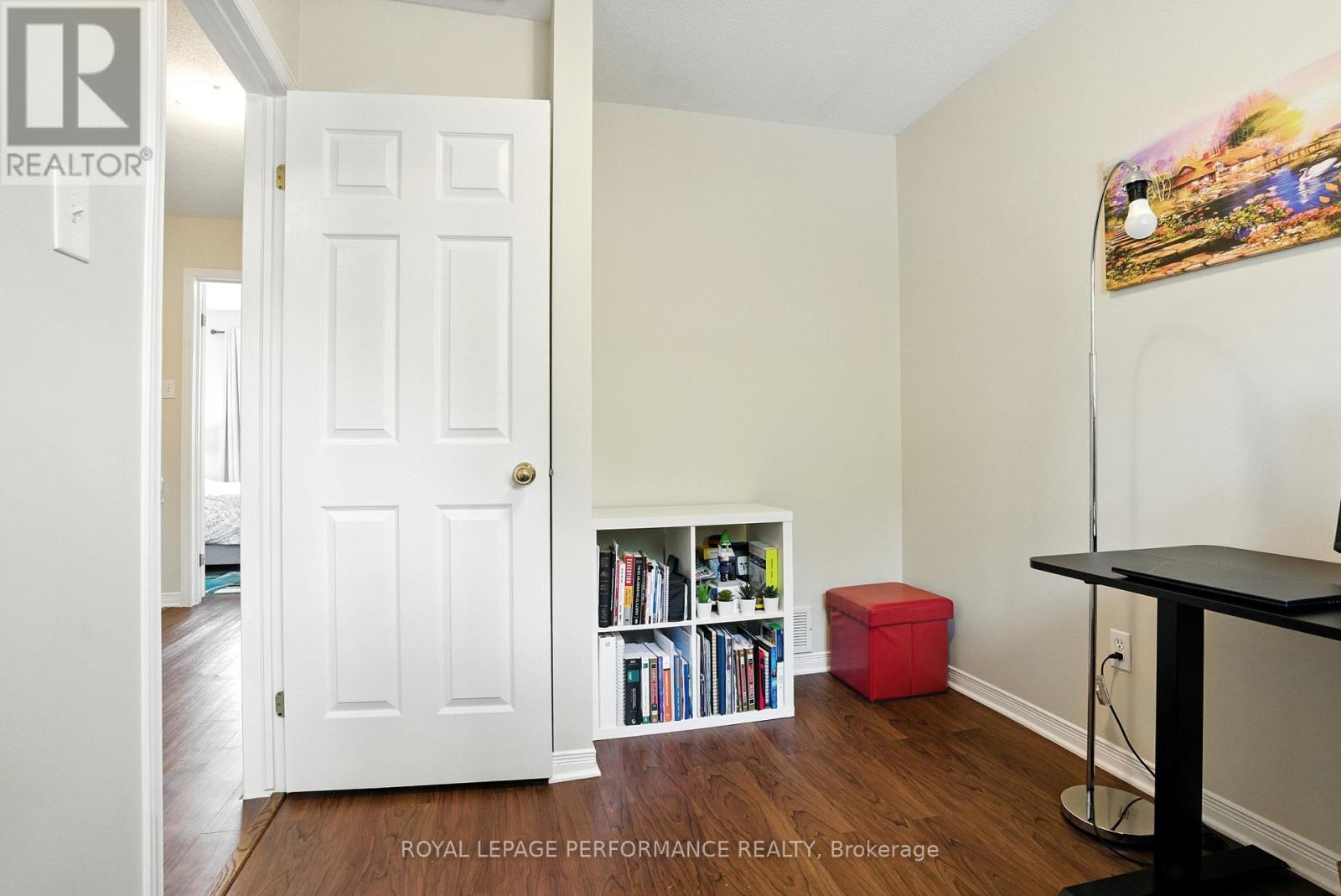 1493 Lynx Crescent