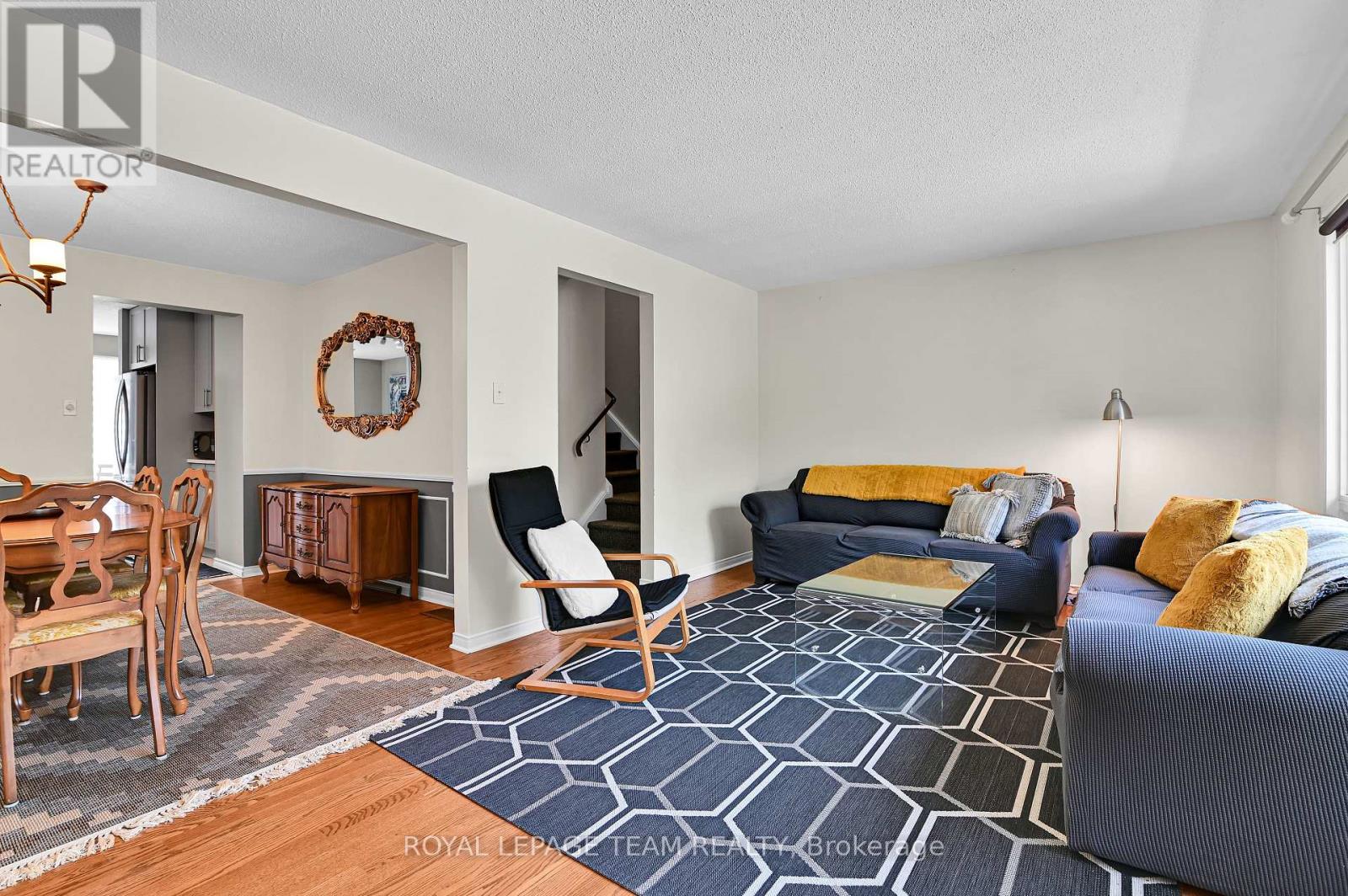 2280 Cotters Crescent